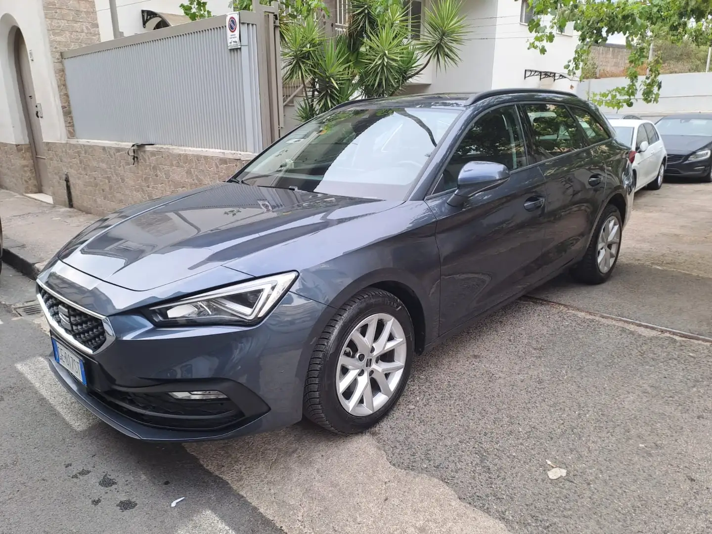 SEAT Leon Leon Sportstourer 1.5 etsi Xcellence 150cv dsg Grigio - 2