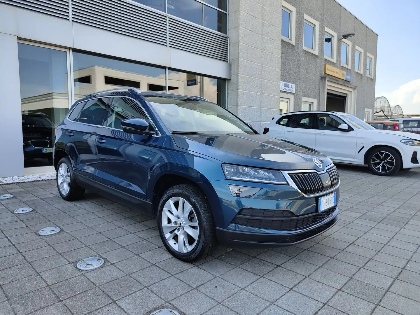 Skoda Karoq 2.0TDI EVO 115cv Executive Navi Camera VetriScuri Blau - 2