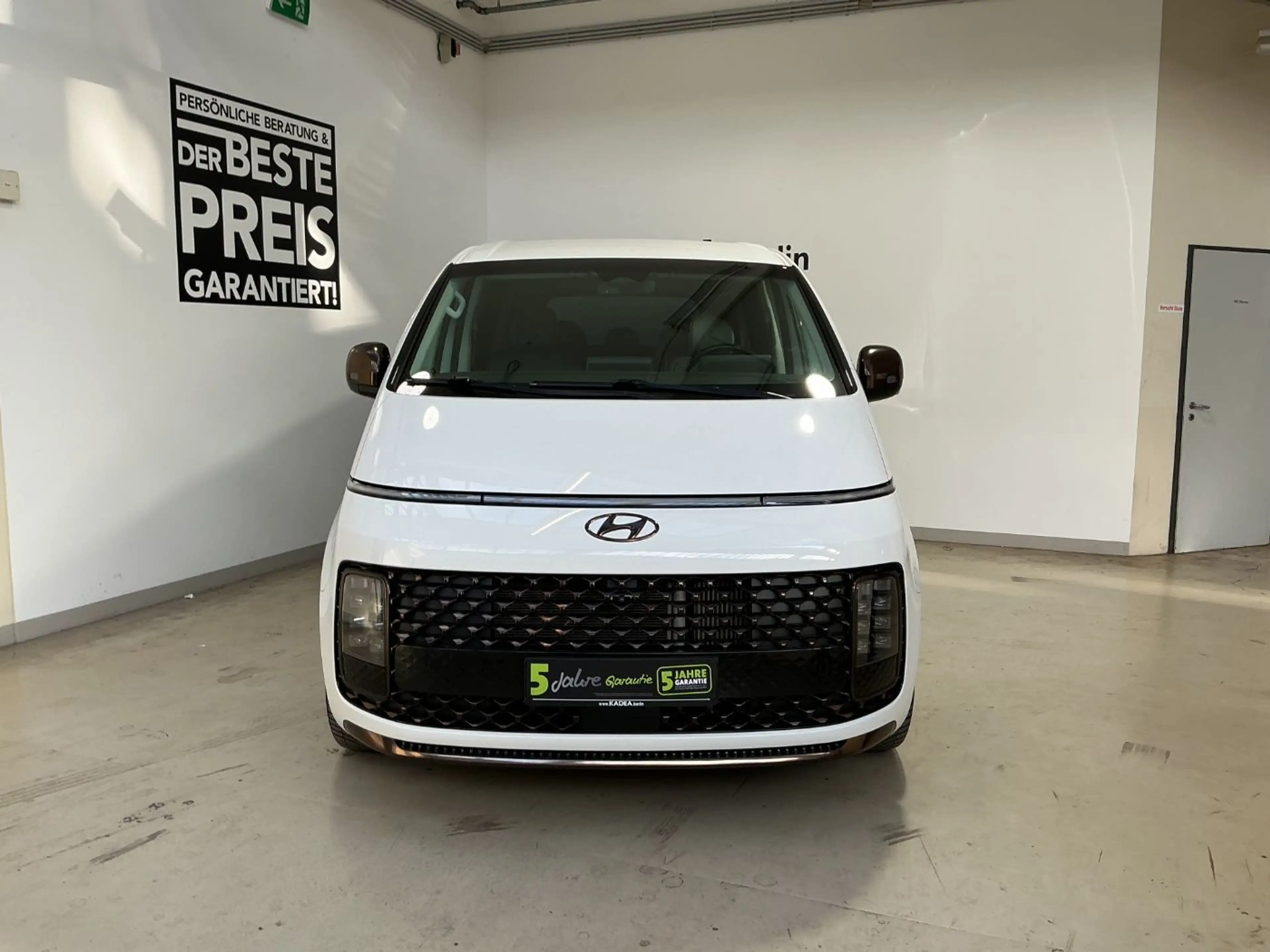 Hyundai STARIA 2.2 Kamera,PDC,Lenk+Sitzhzg.,CarPlay,LED — photo 3