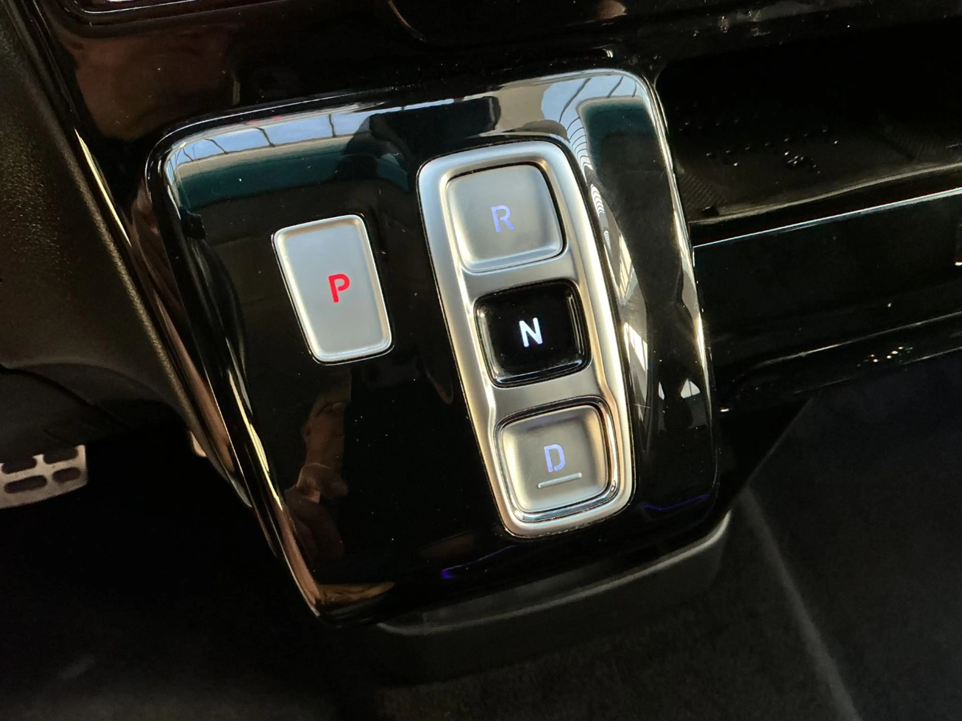 Hyundai STARIA 2.2 Kamera,PDC,Lenk+Sitzhzg.,CarPlay,LED — photo 12