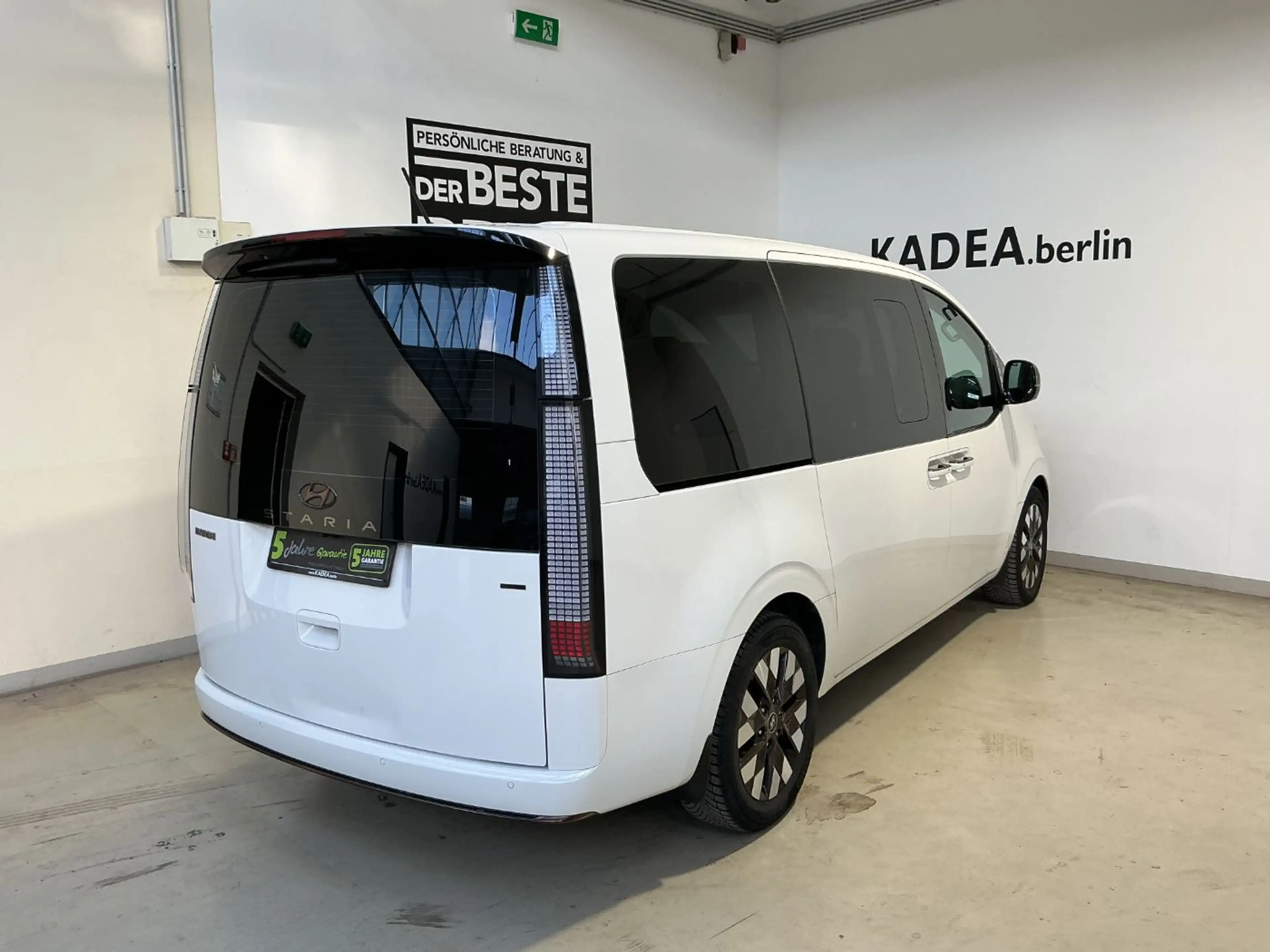 Hyundai STARIA 2.2 Kamera,PDC,Lenk+Sitzhzg.,CarPlay,LED — photo 4