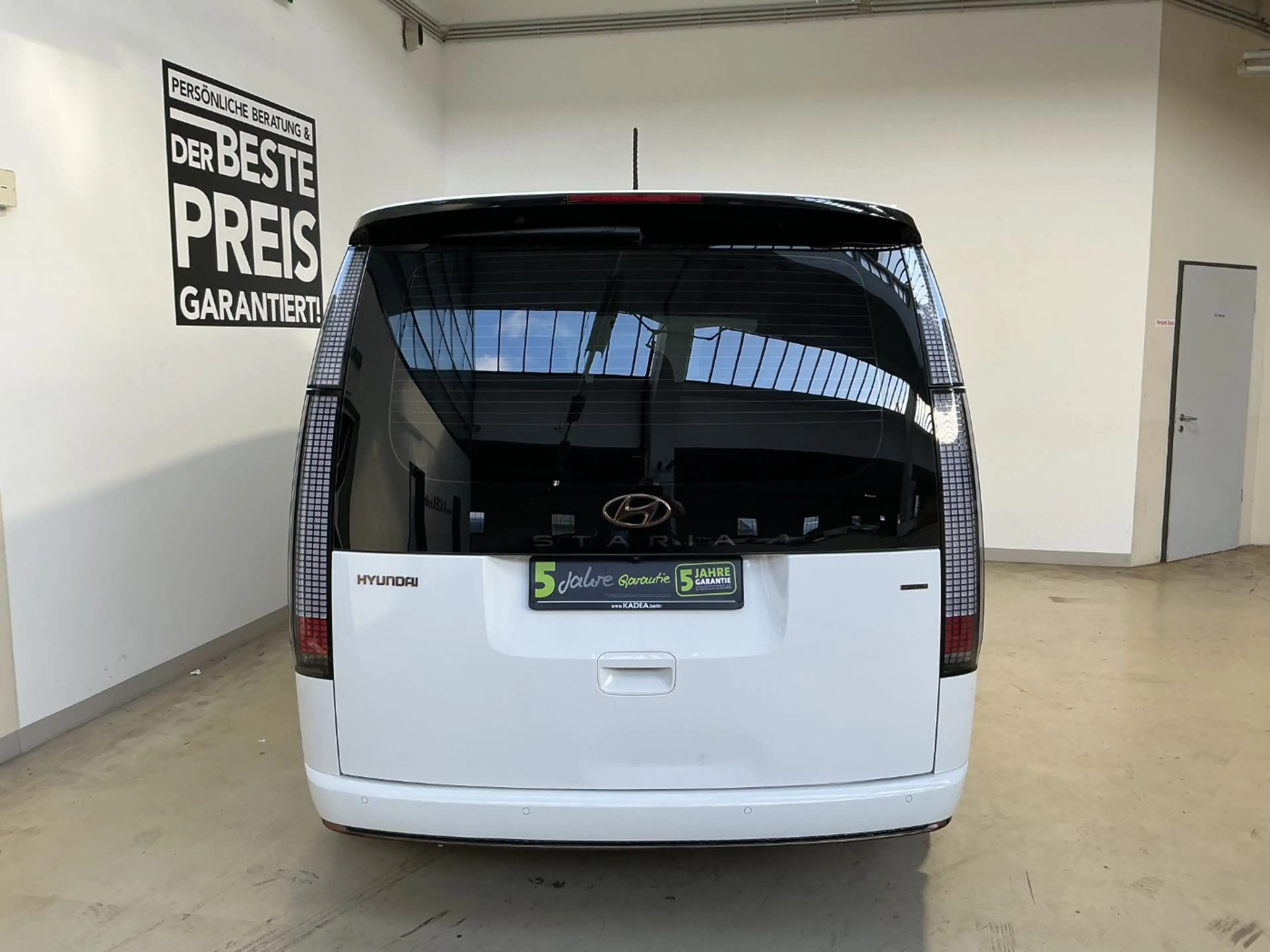 Hyundai STARIA 2.2 Kamera,PDC,Lenk+Sitzhzg.,CarPlay,LED — photo 5
