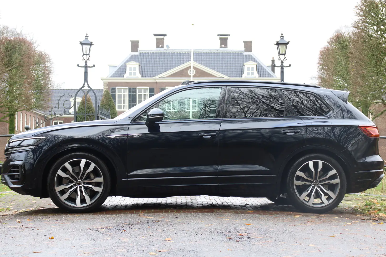 Volkswagen Touareg 3.0 TSi 4MOTION R | NL-AUTO! | BOMVOL! | TREKHAAK Blauw - 2