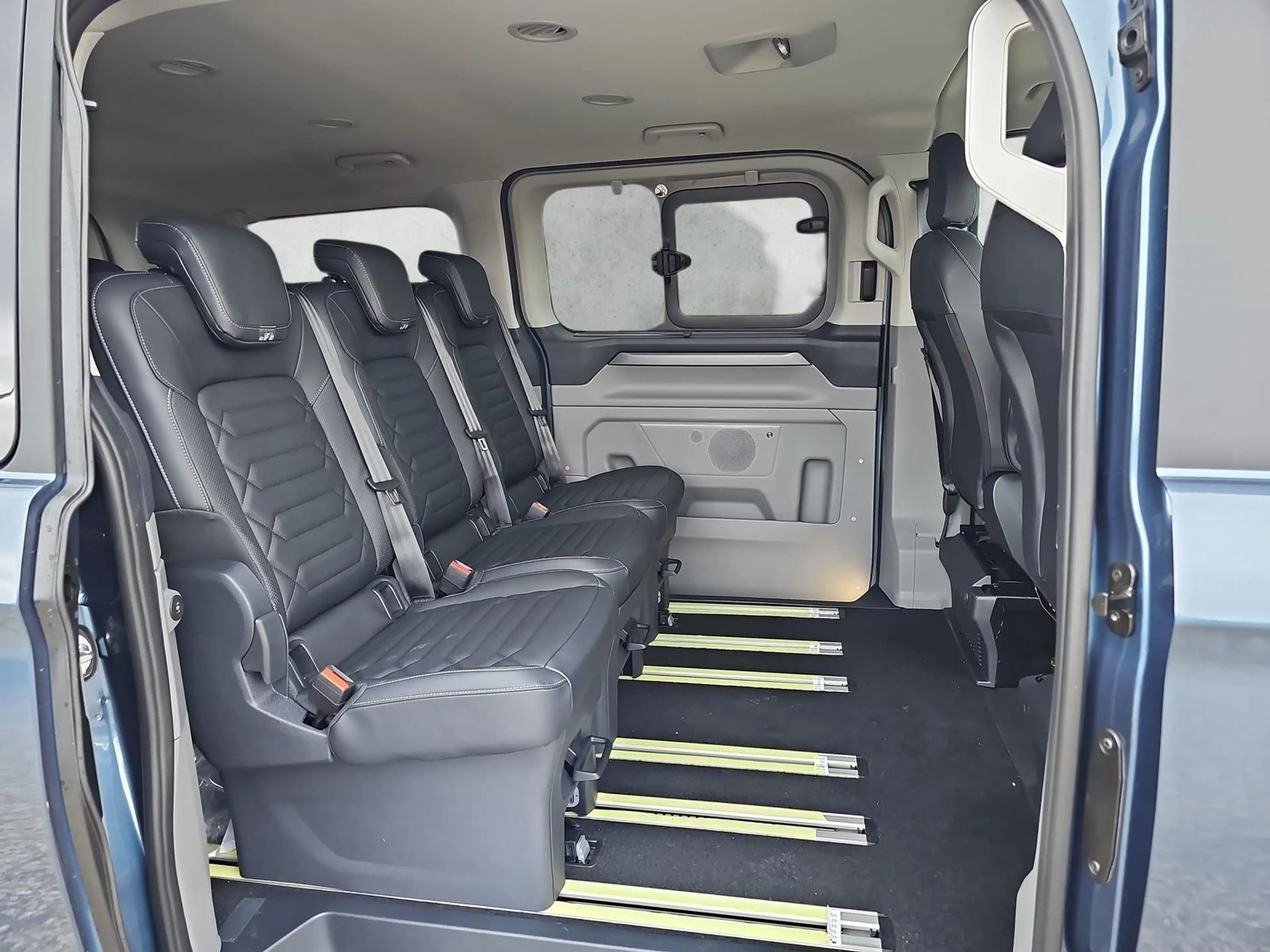 Ford Tourneo Custom 2.0 EB Titanium X B&O / Standheiz 110 kW (150 P... — photo 13