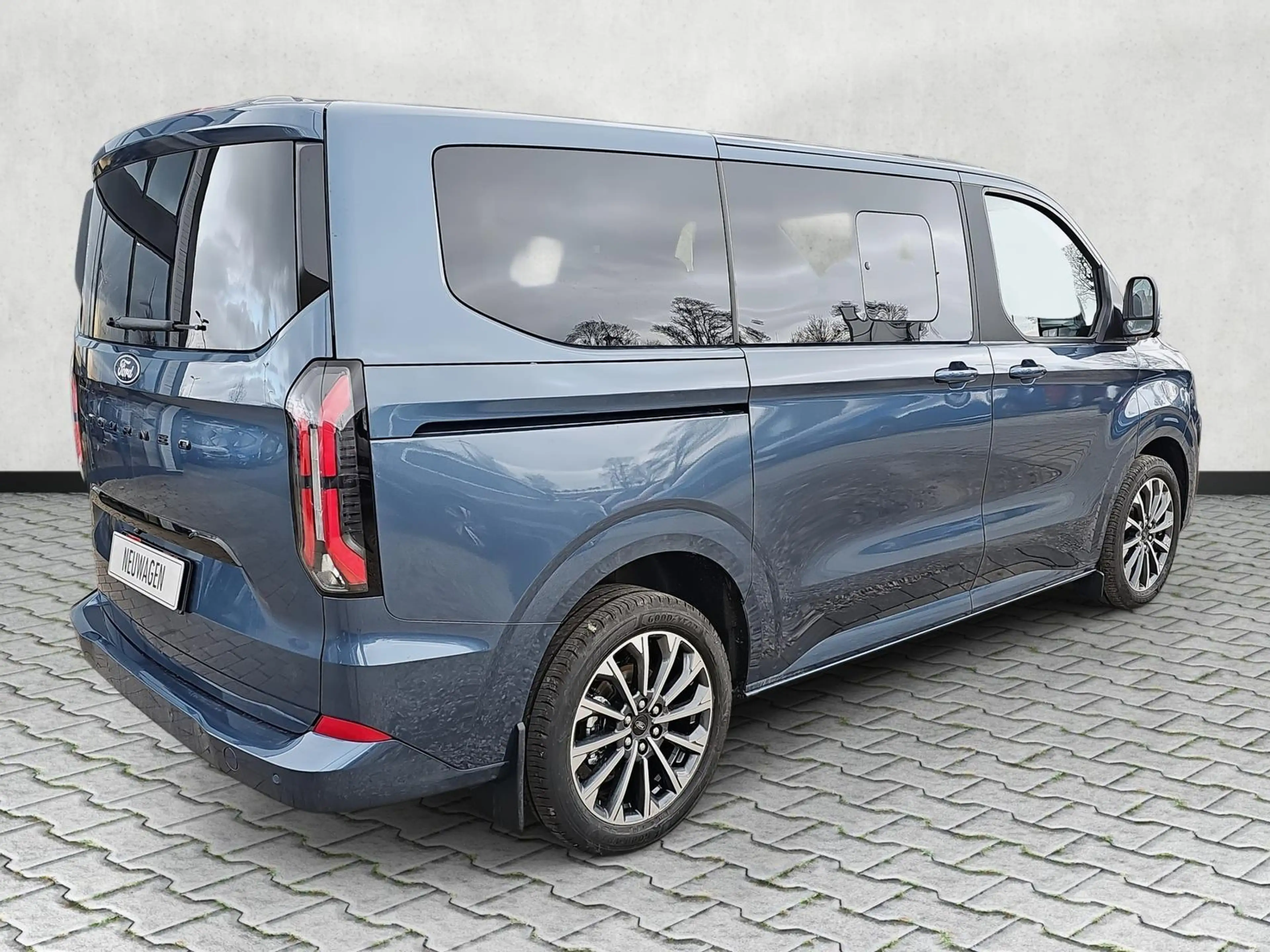 Ford Tourneo Custom 2.0 EB Titanium X B&O / Standheiz 110 kW (150 P... — photo 7