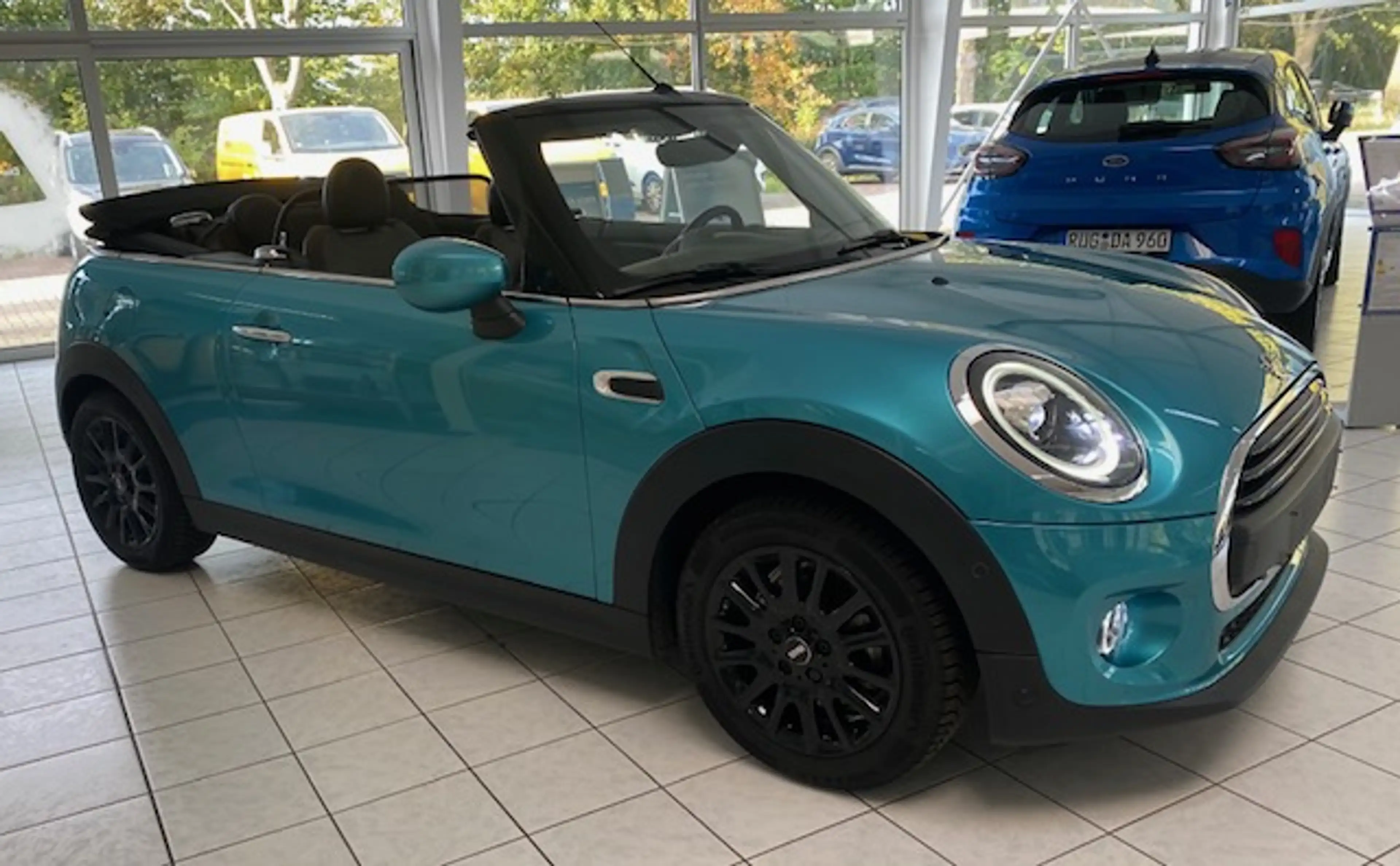 MINI One Cabrio "MINI One Cabrio LCI | CHILI | Leder | LED | Navi Plus | 30tkm | Unfallfrei" — photo 2