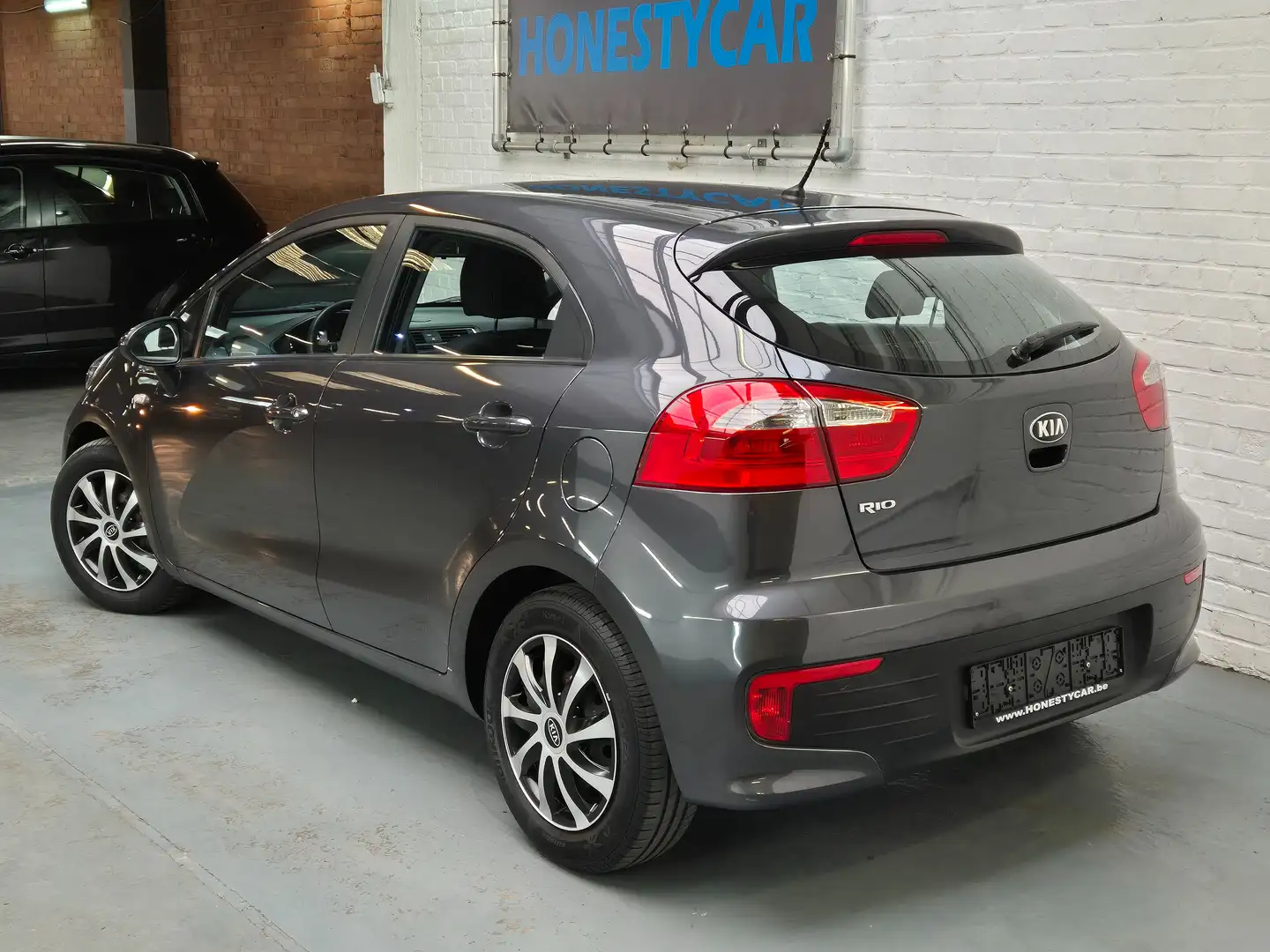 Kia Rio 1.2i Lounge- 1 PROP.- TRES BEL ETAT-GARANTIE Grijs - 2