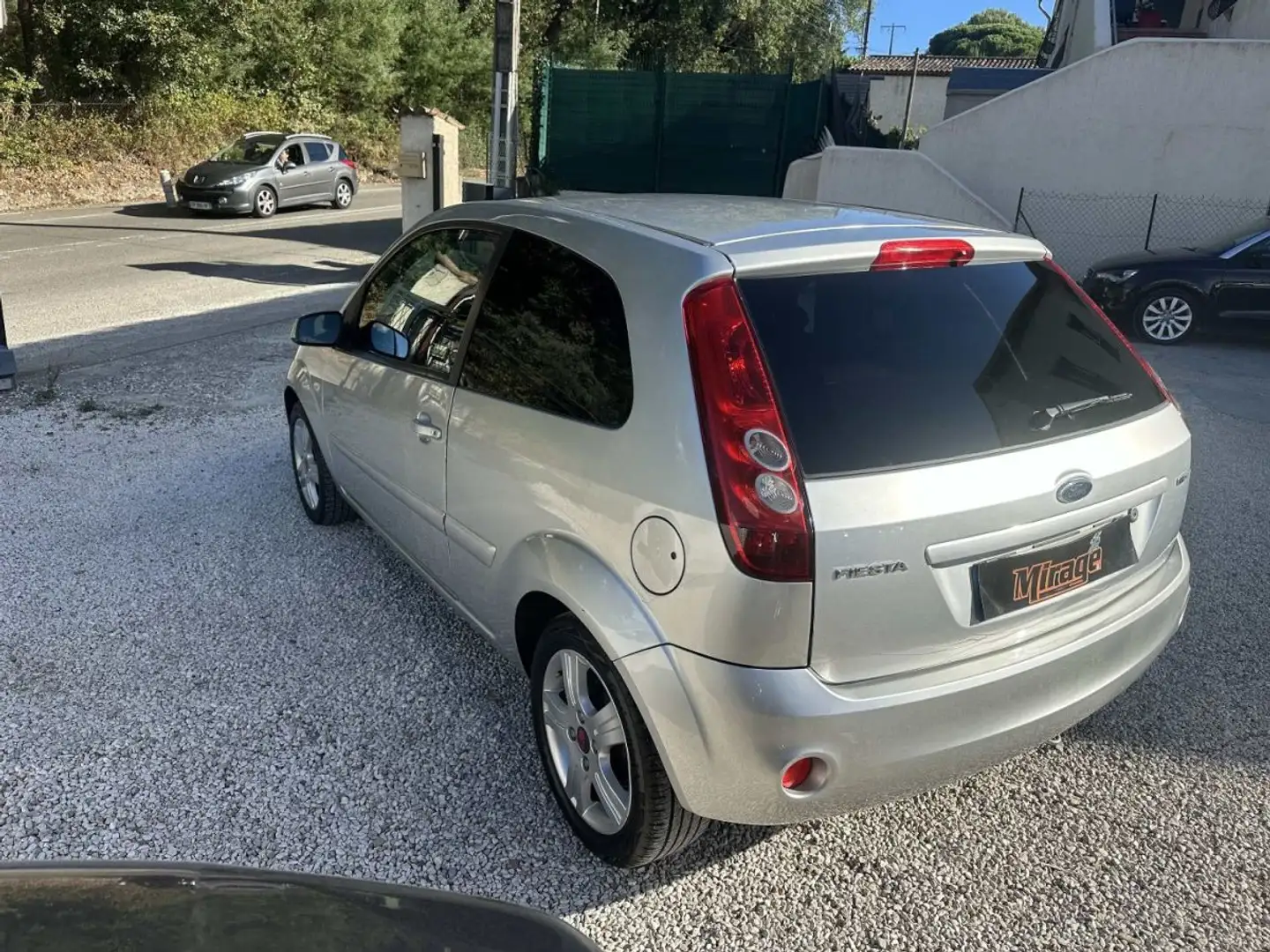 Ford Fiesta FORD FIESTA IV 1.4 TDCI GHIA 3P 112000KMS Gris - 2