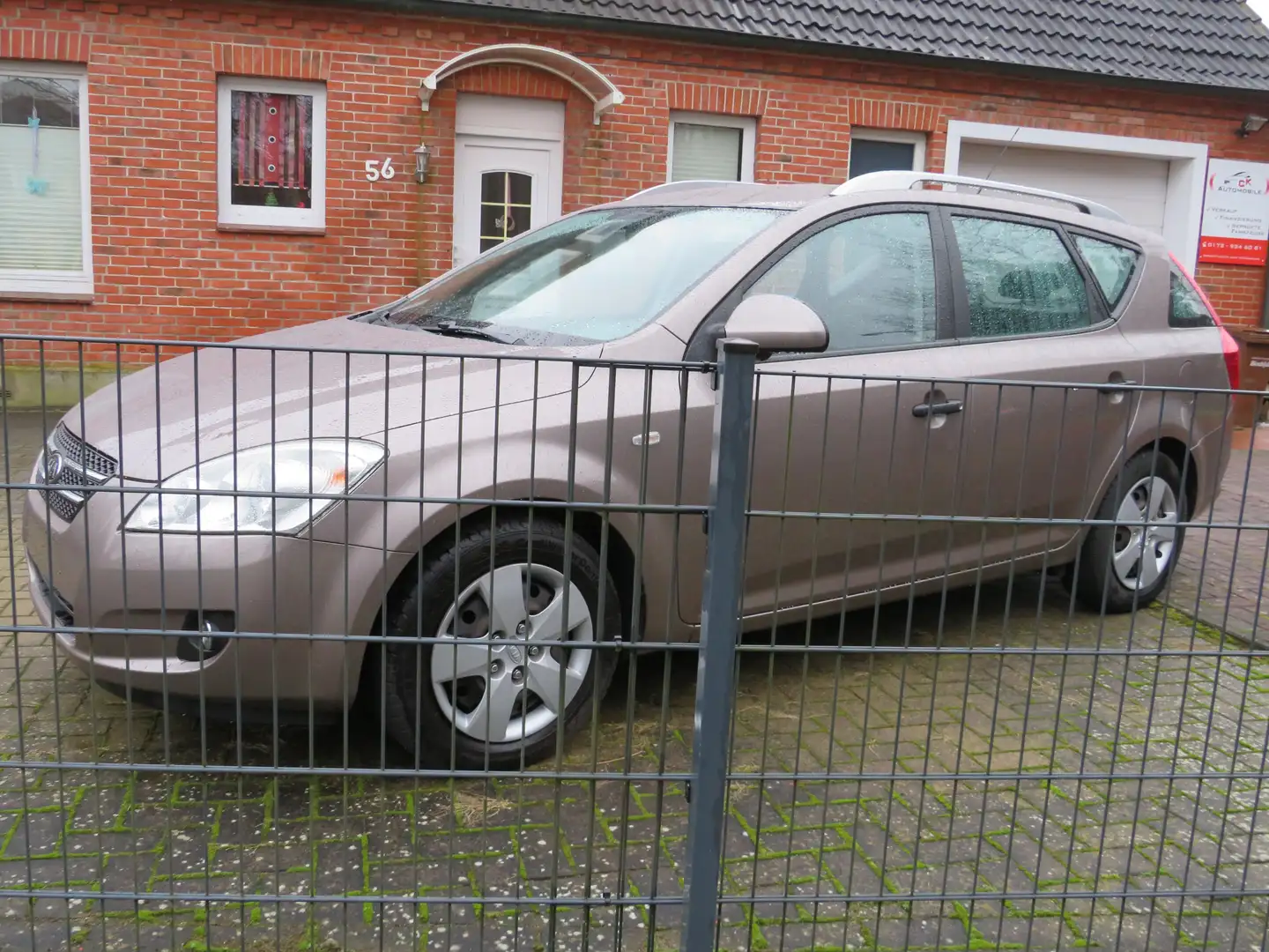 Kia Ceed SW / cee'd SW 1.6 CRDi TÜV 04/2025 Zilver - 1