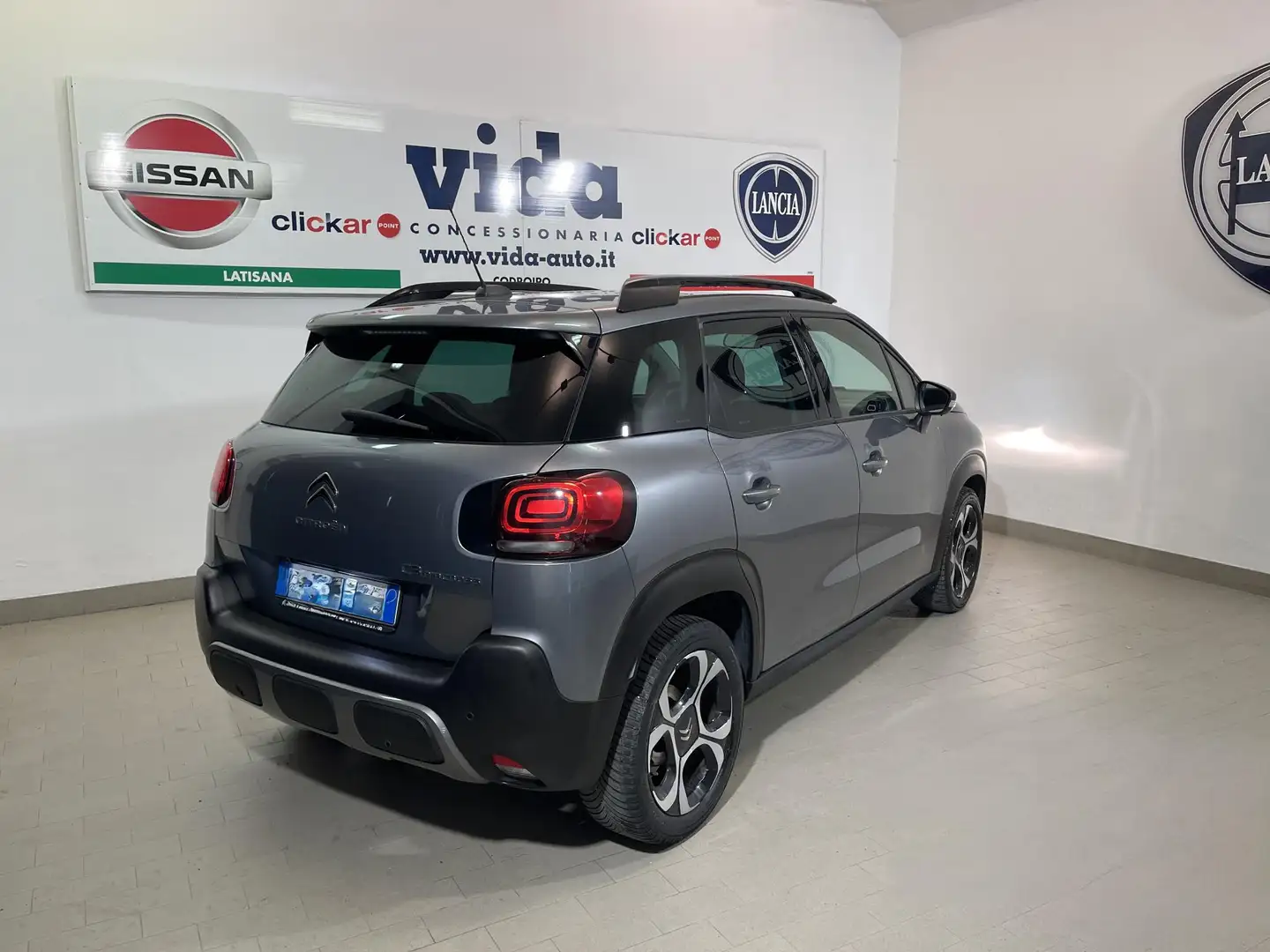 Citroen C3 Aircross 1.5 bluehdi Shine s&s 100cv Grigio - 2