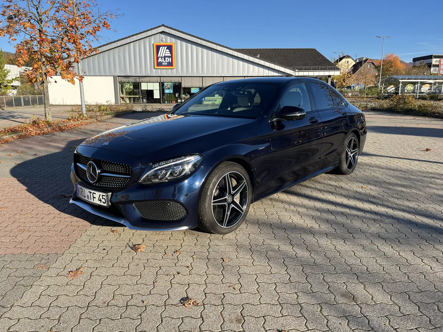 Mercedes-Benz C 450 C 450 / C 43 AMG 4Matic (205.064) plava - 2