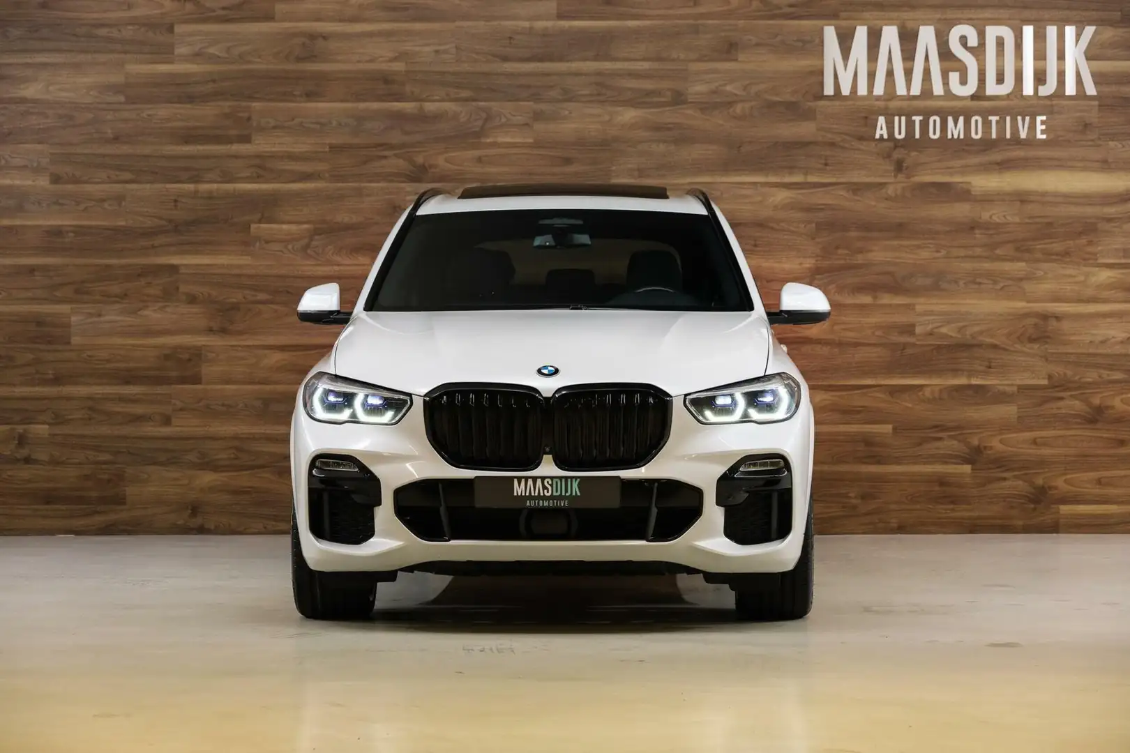 BMW X5 45e High Exe M-Sport|Pano|HUD|Adaptive|HK Audio| Wit - 2