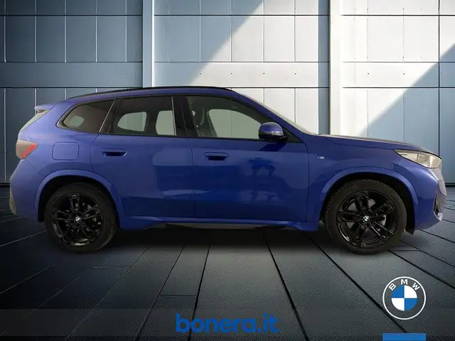 BMW X1 view 5