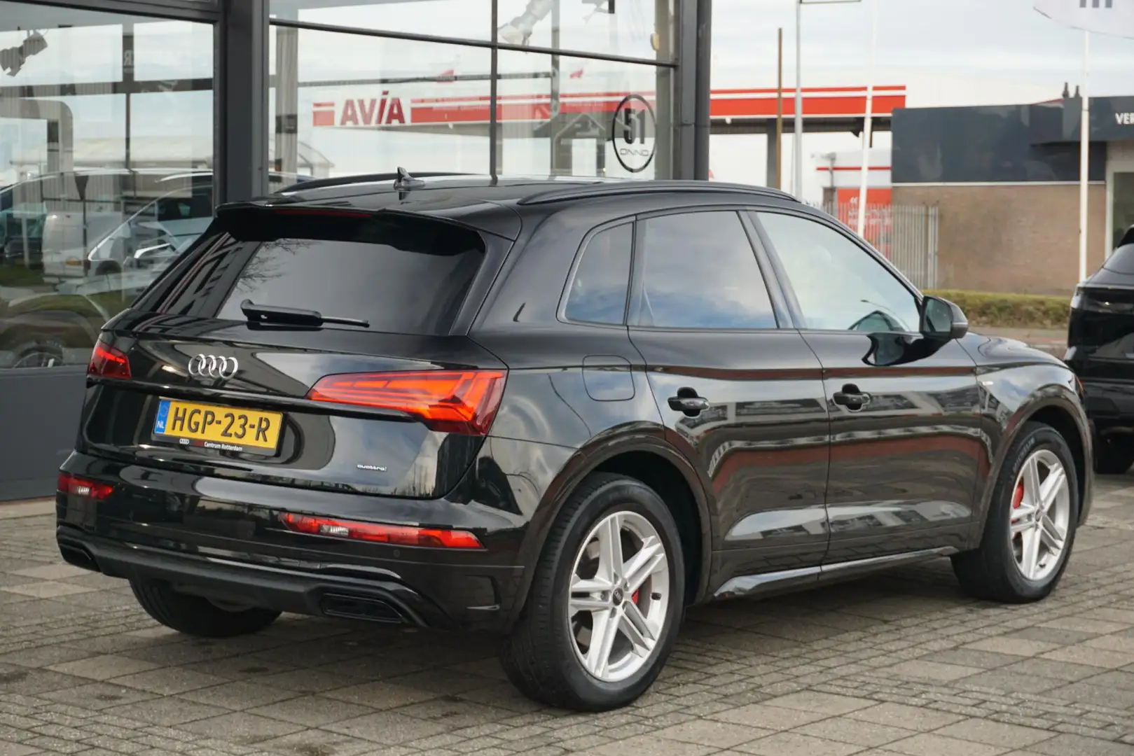 Audi Q5 55 TFSI e S edition | Facelift | PANO | Luchtver Schwarz - 2