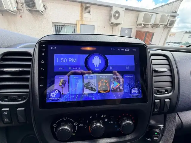 Opel Vivaro view 16