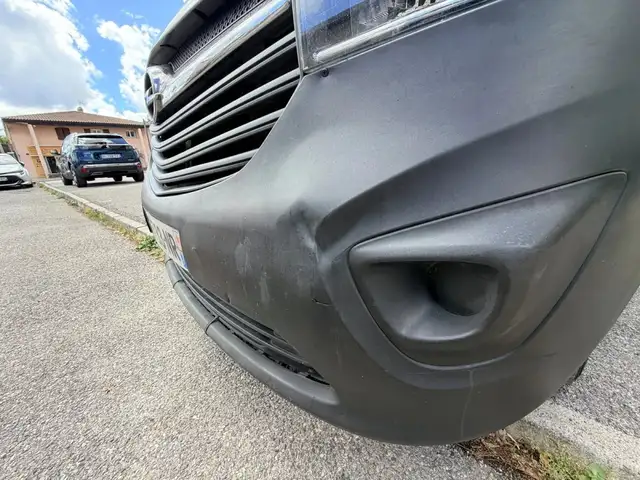Opel Vivaro view 23