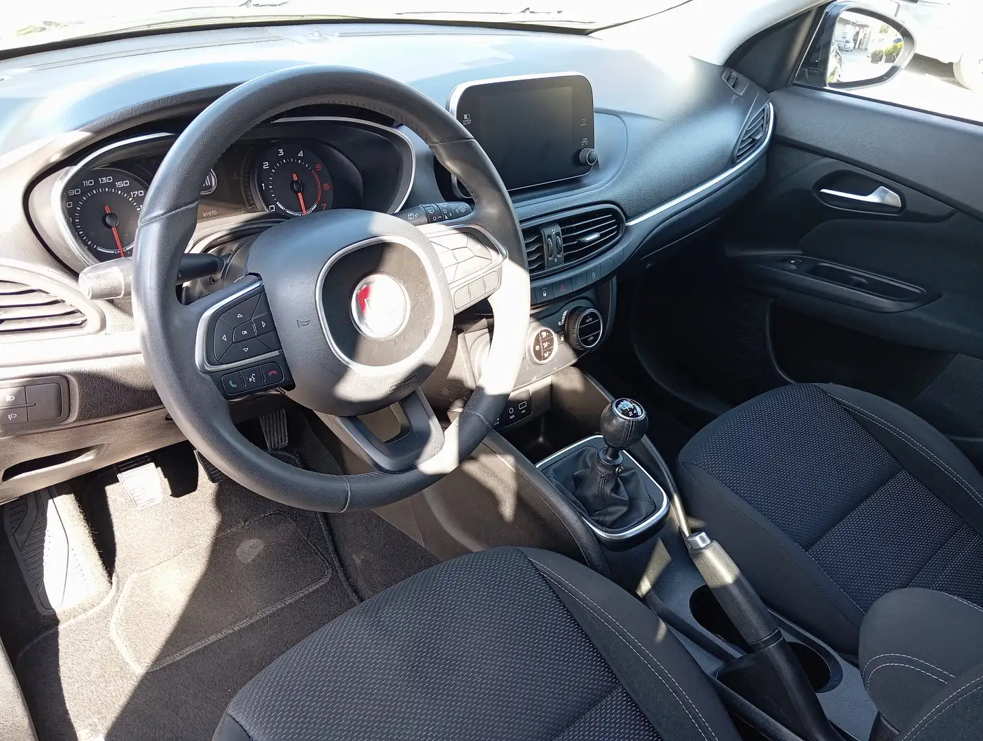 Fiat Tipo SW 1.6 mjt Lounge Zwart - 2