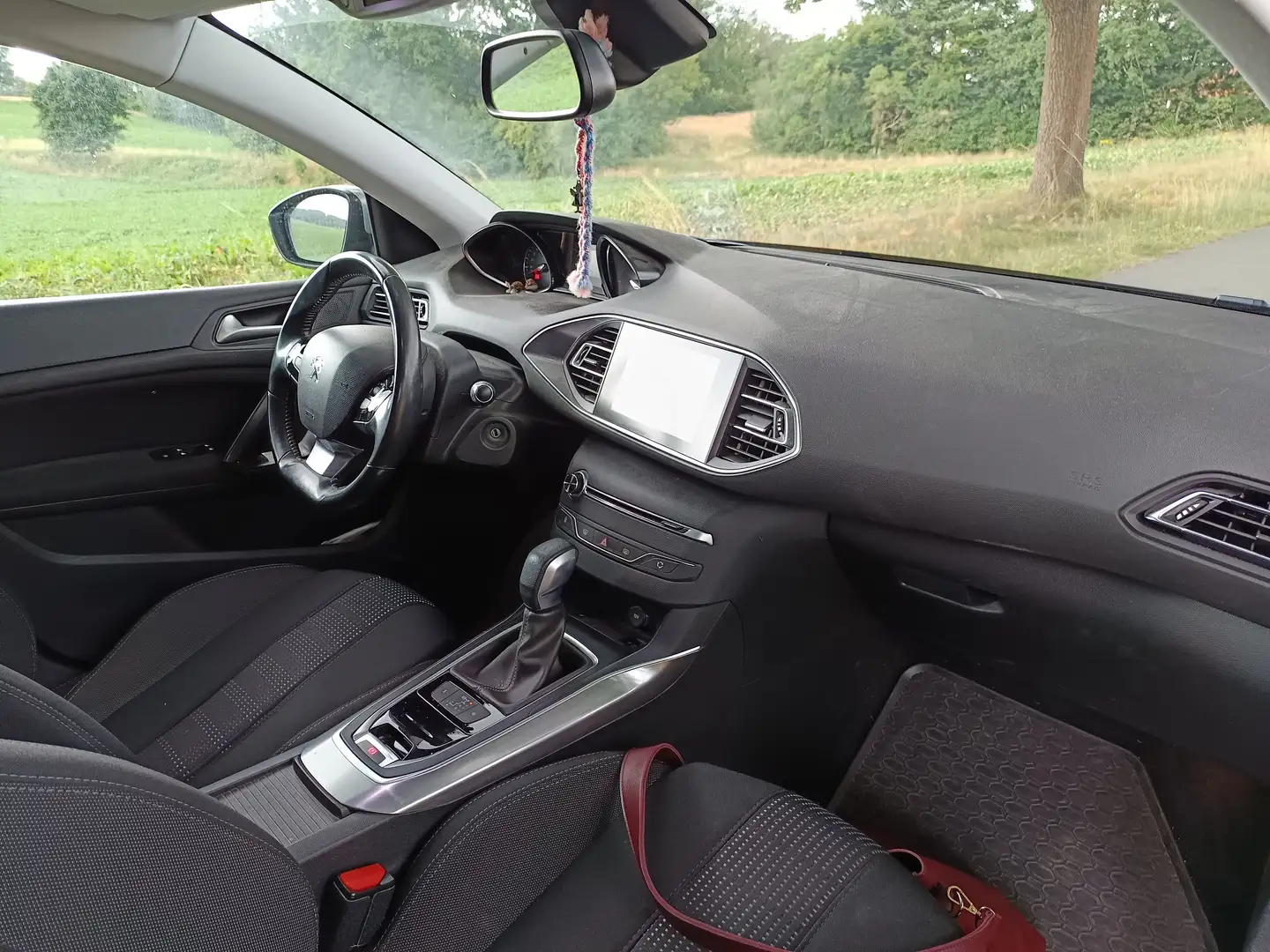 Peugeot 308 308 SW 2,0 BlueHDi 150 EAT6 Stop Grau - 2