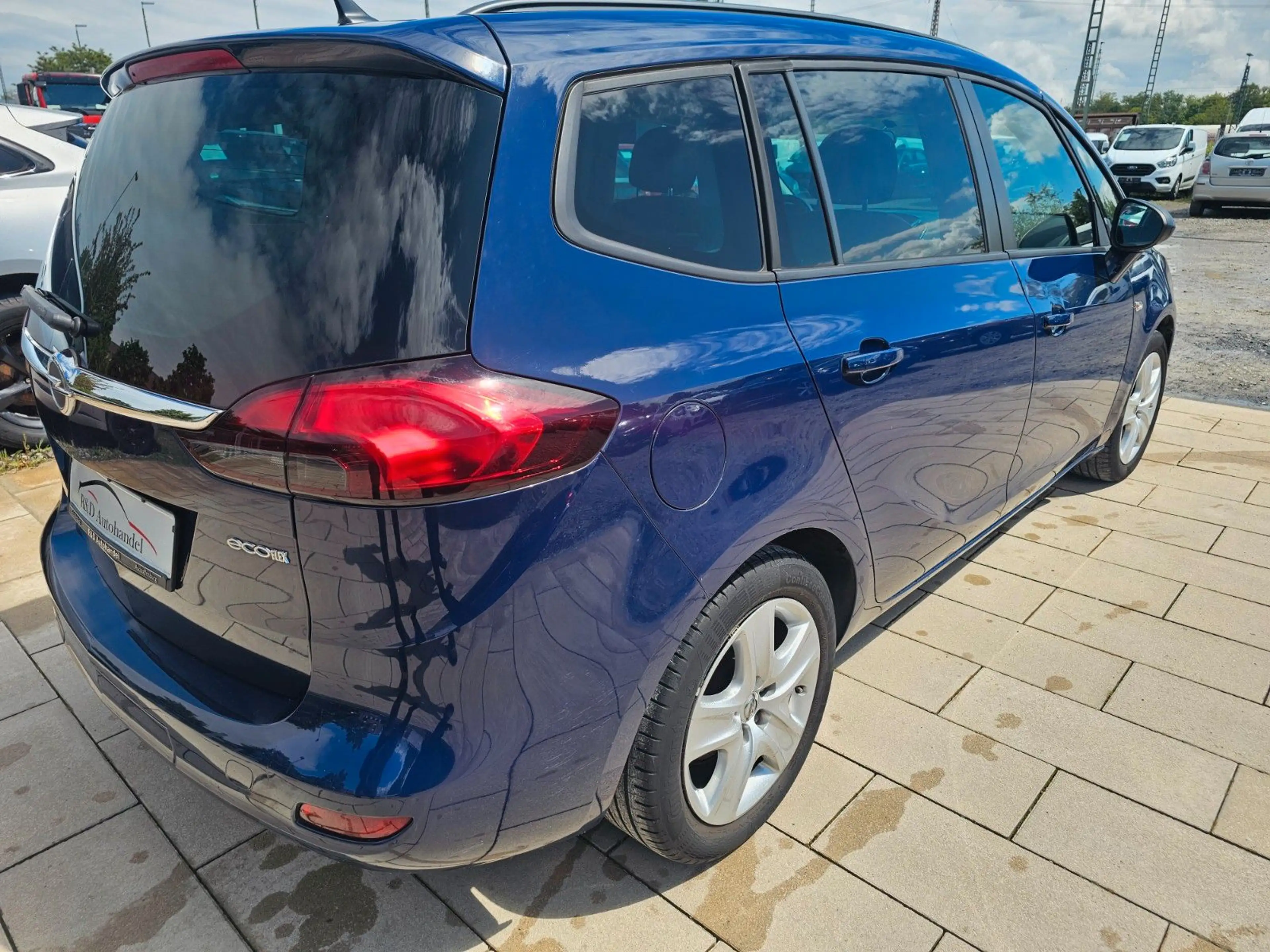 Opel Zafira Tourer — photo 6