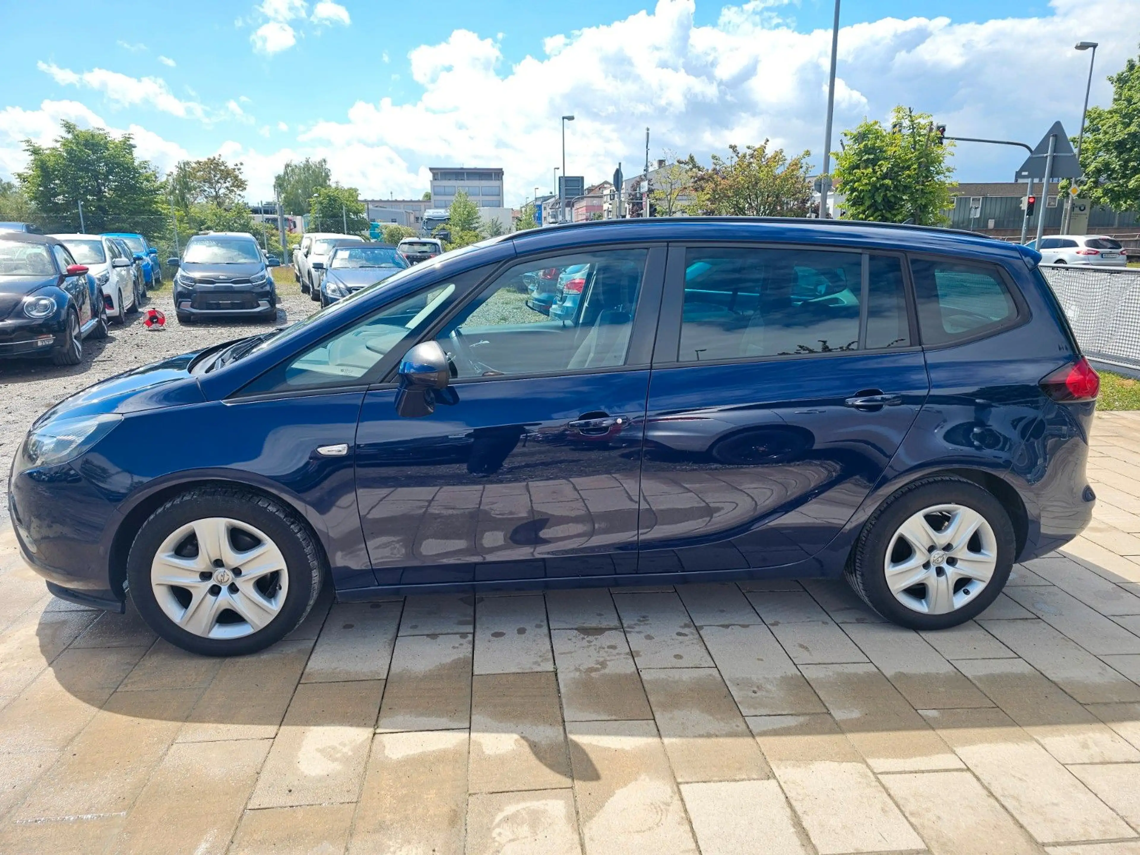 Opel Zafira Tourer — photo 7