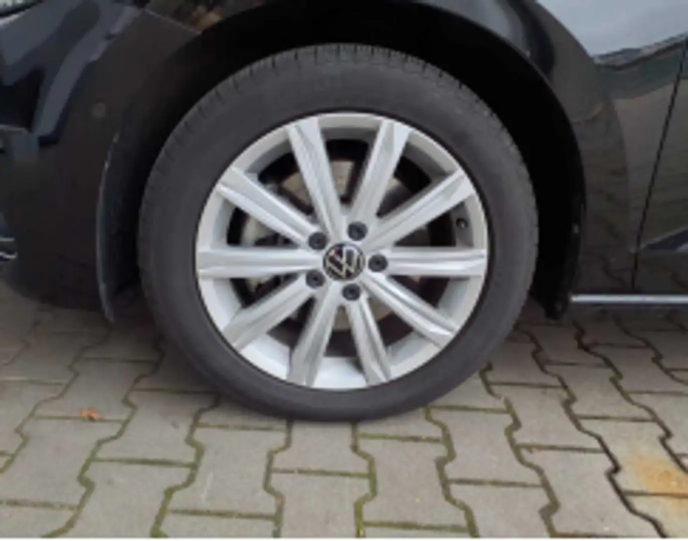Volkswagen Touran Highline 1,5 l TSI OPF 110 kW (150 Schwarz - 2