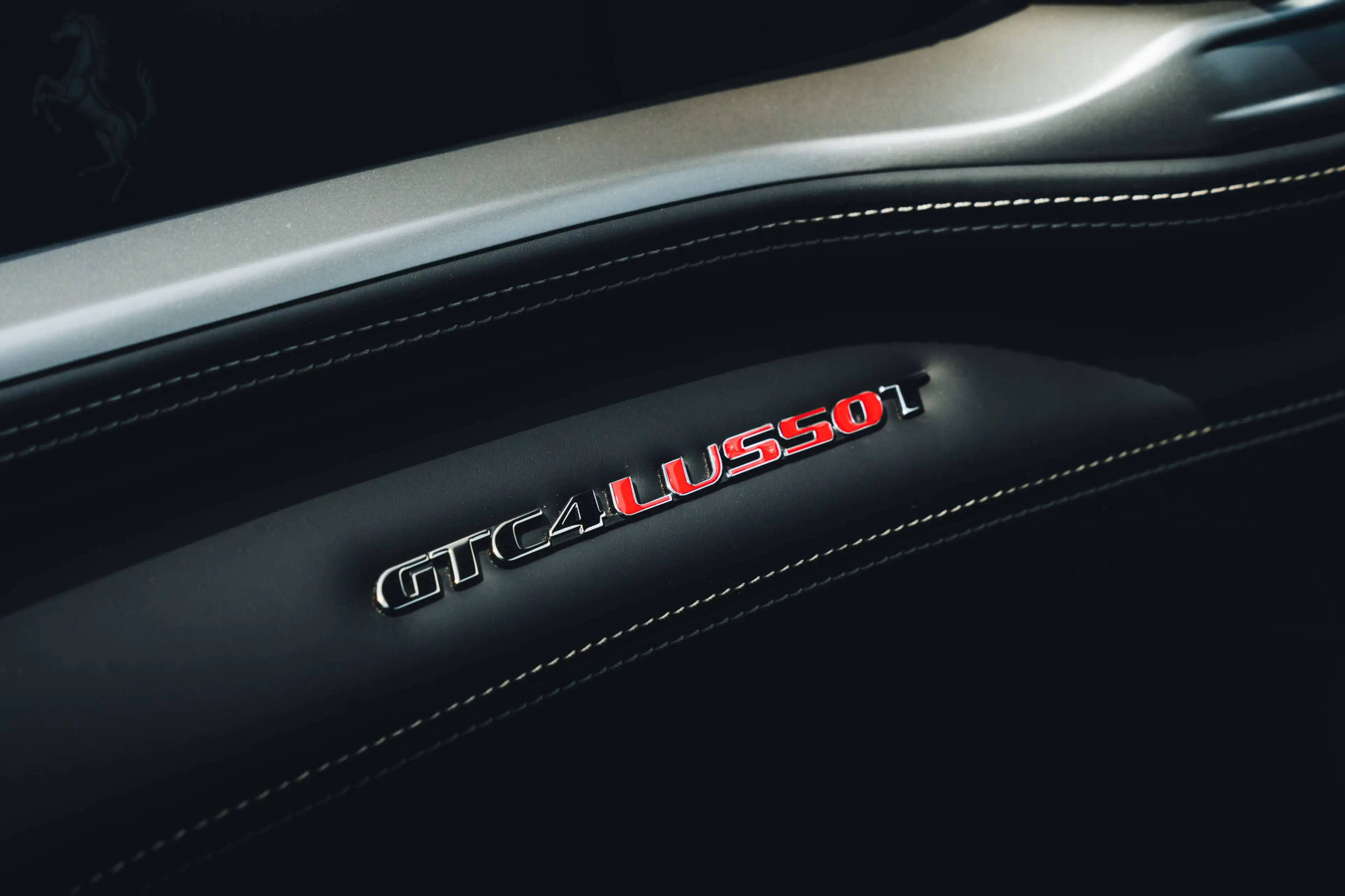 Ferrari GTC4 Lusso T / V8 / Argento Nurburgring / Pass. Display / 20" — photo 10