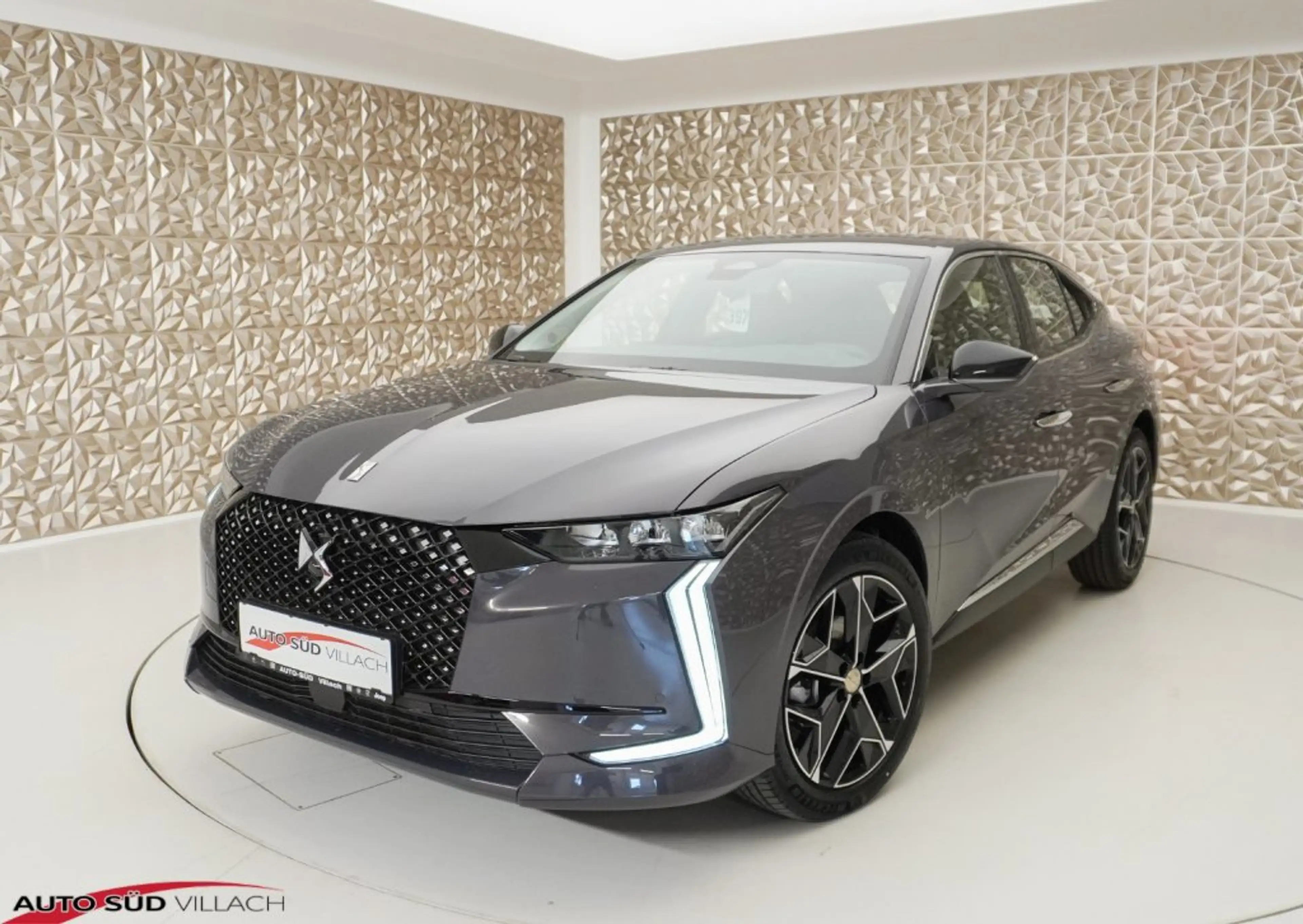 DS Automobiles DS 4 HYBRID 145 ÉDITION FRANCE
