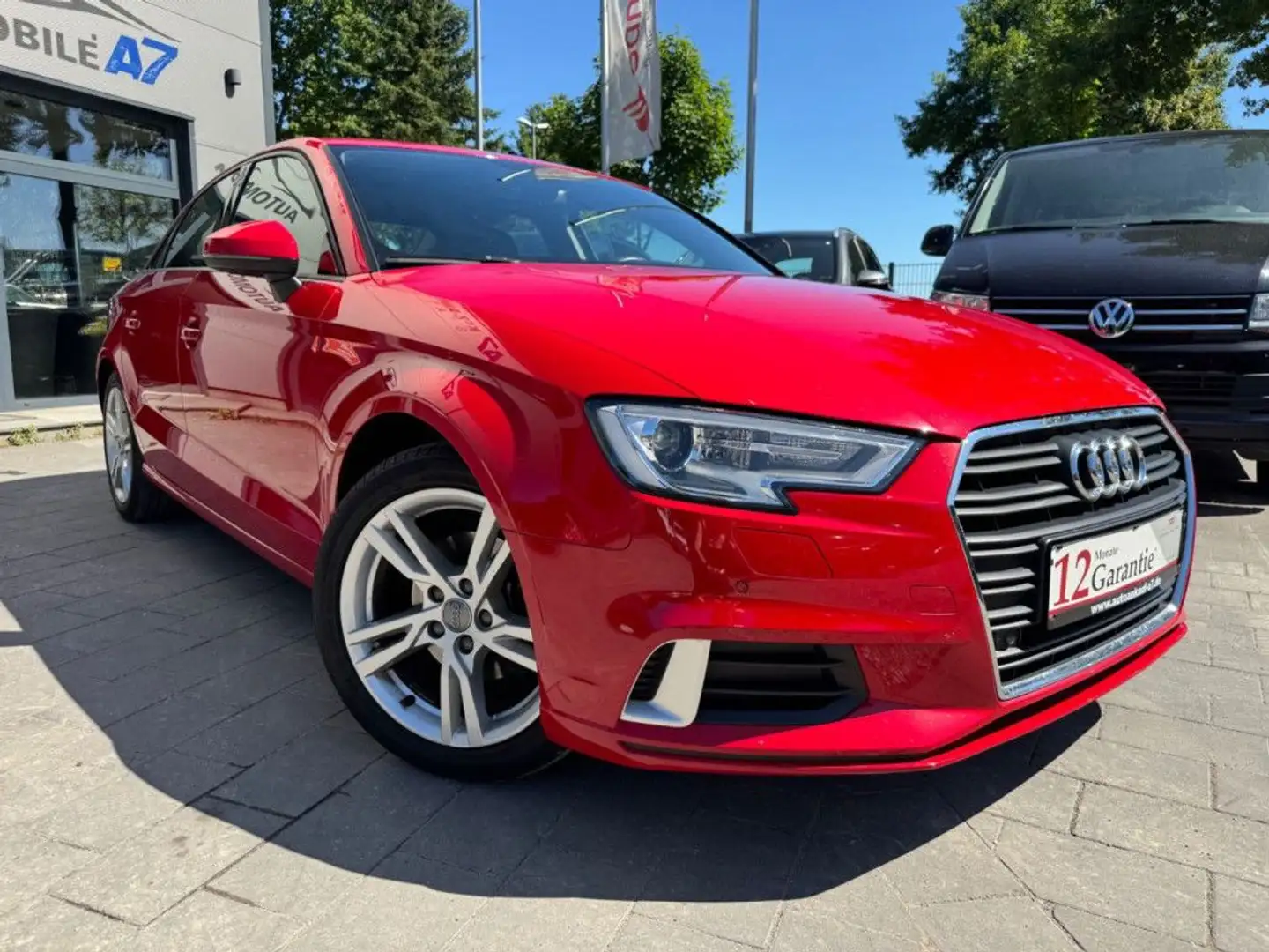 Audi A3 Limousine 35 TFSI sport Rouge - 1