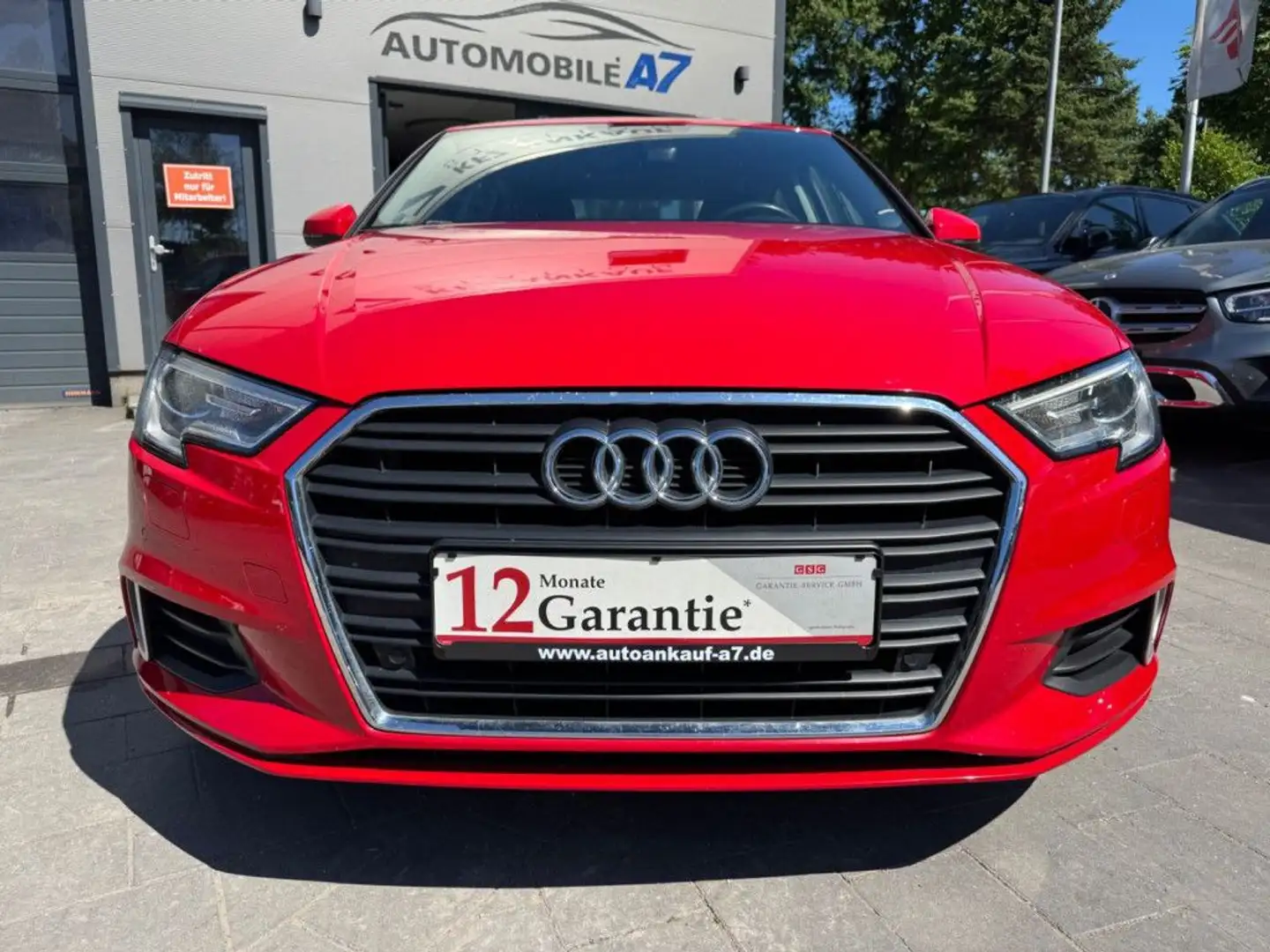 Audi A3 Limousine 35 TFSI sport Rouge - 2