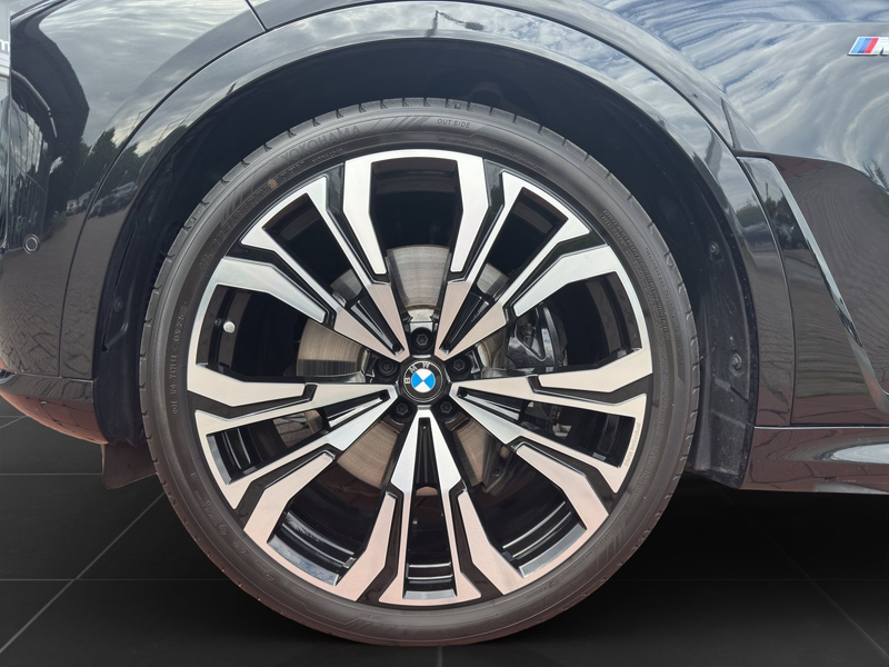 BMW X7 xDrive40d M Sport | Kristall | AHK | 360° | B&W | — photo 8