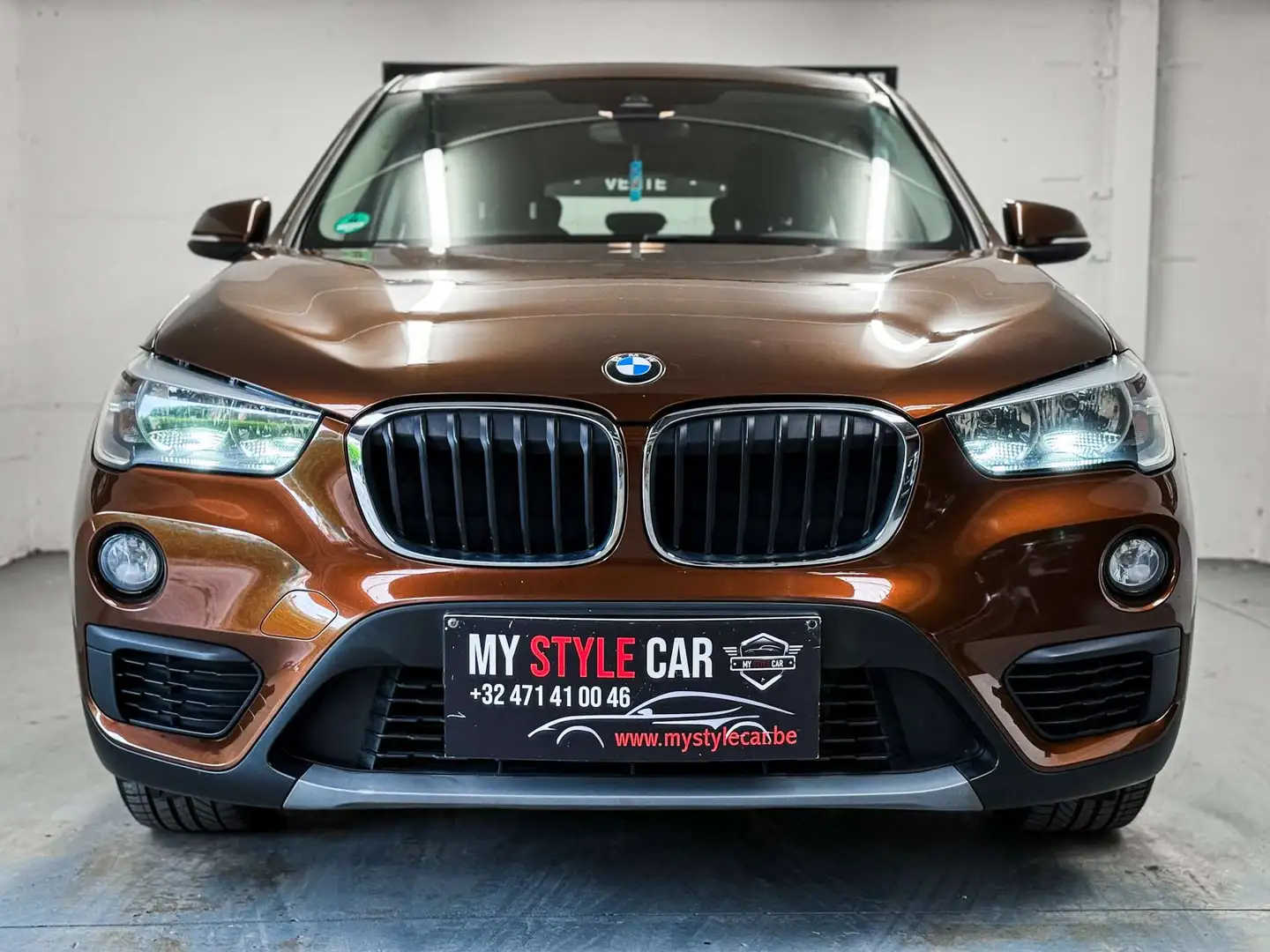 BMW X1 2.0 d sDrive18 Brun - 2