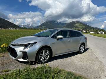 1,8 HEV E-CVT Flash