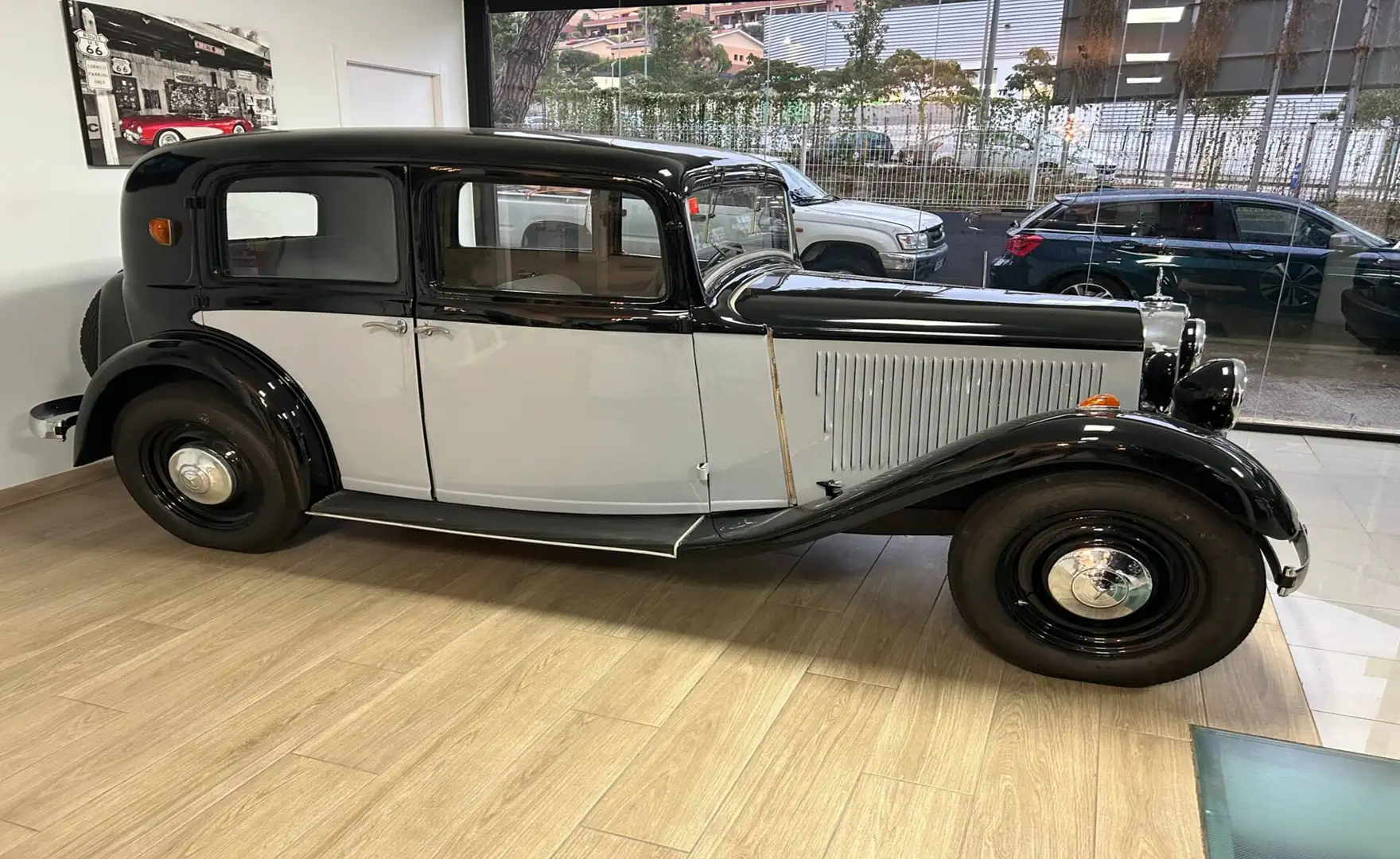 Mercedes-Benz 200 W21 -1935-Limousine Grey - 1