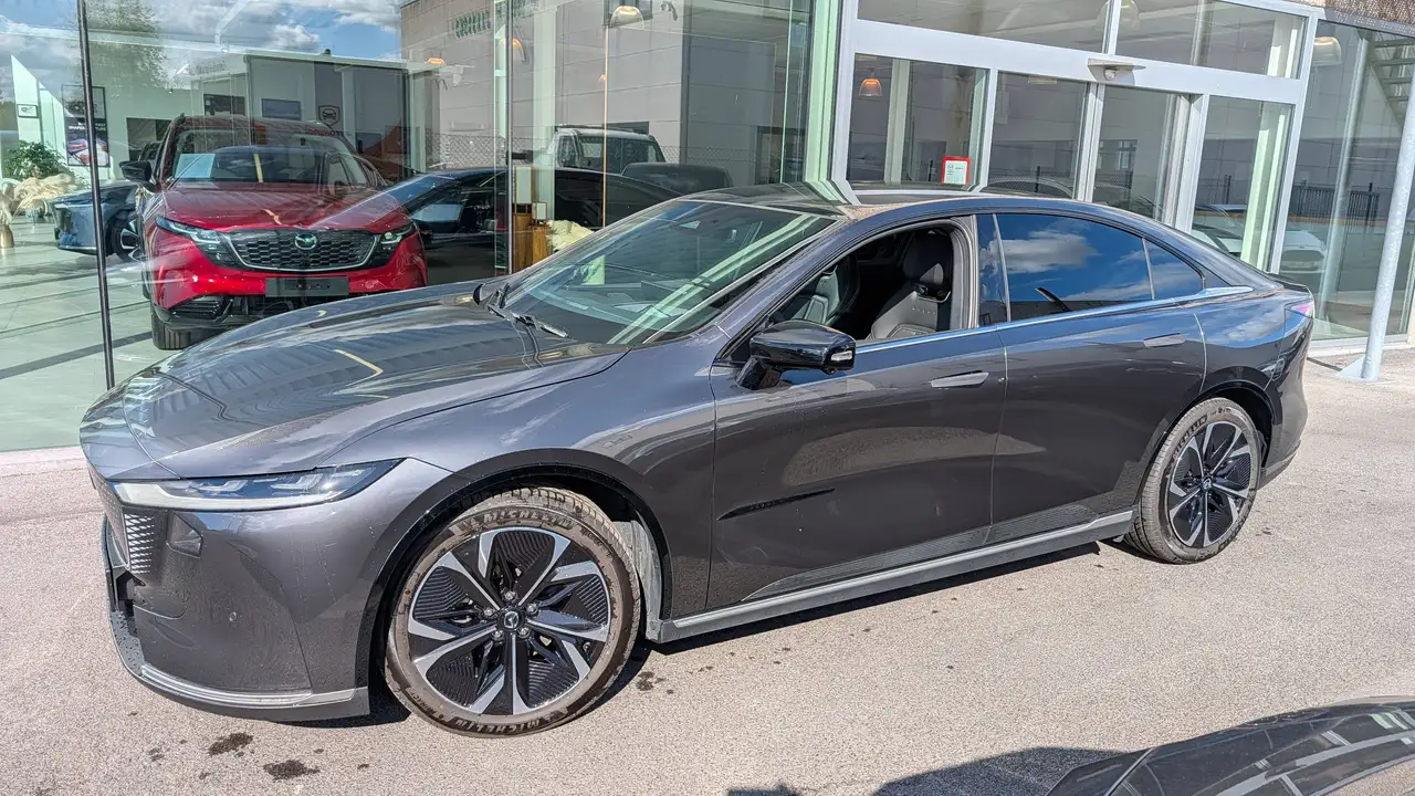 Mazda 6e 2026