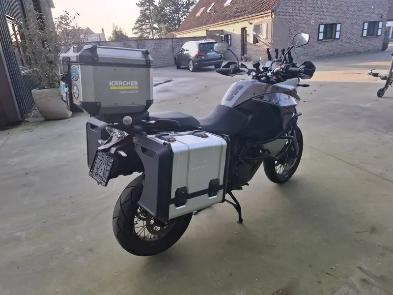 KTM 1190 Adventure - foto 4