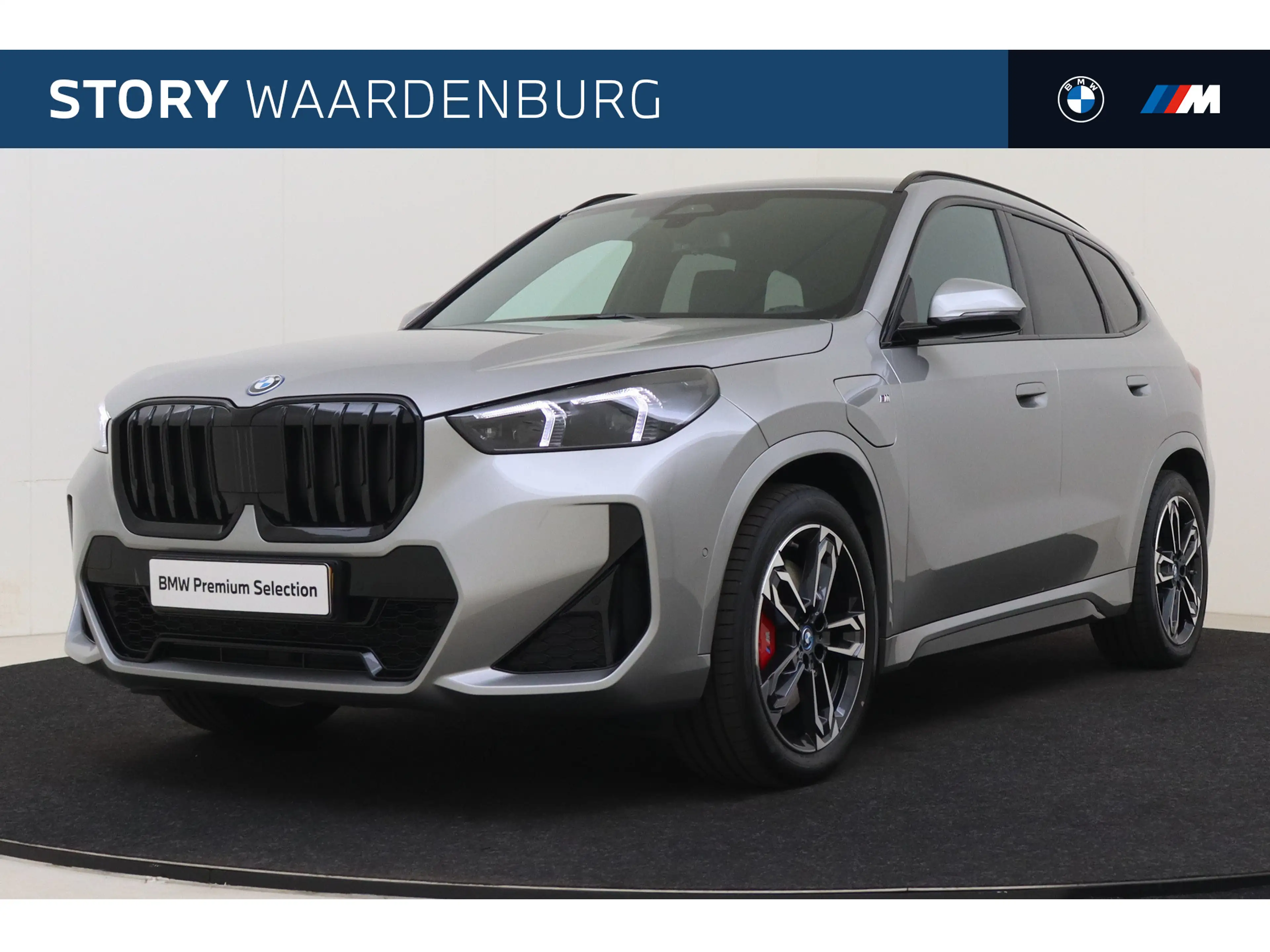 BMW X1 xDrive25e M Sport Automaat / Sportstoelen / Achter
