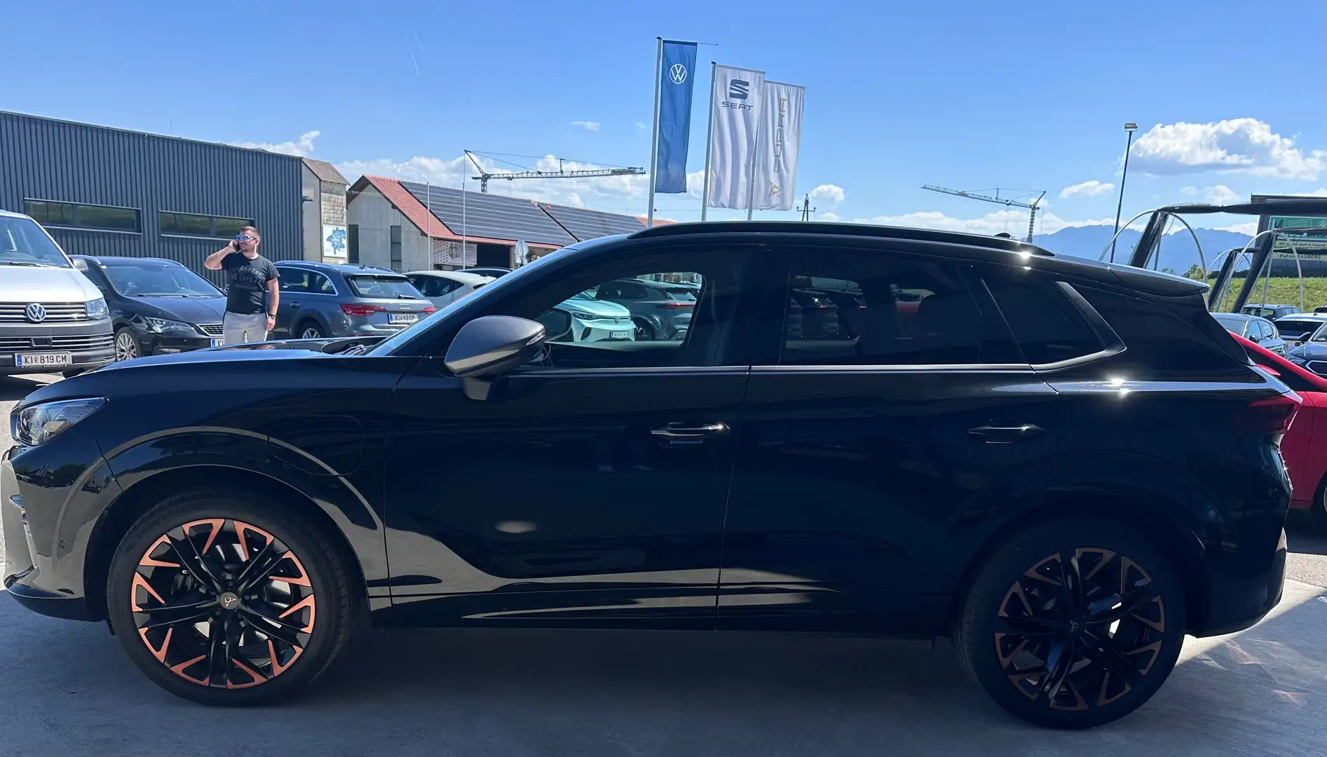CUPRA Terramar Terramar VZ 1,5 TSI 272PS PHEV 19,7kWh Cupra VZ DSG Cupra VZ Schwarz - 2