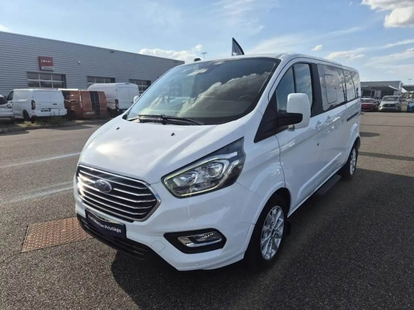 FORD Tourneo