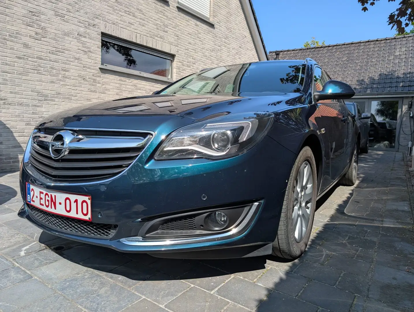 Opel Insignia Sports tourer SW Negru - 1