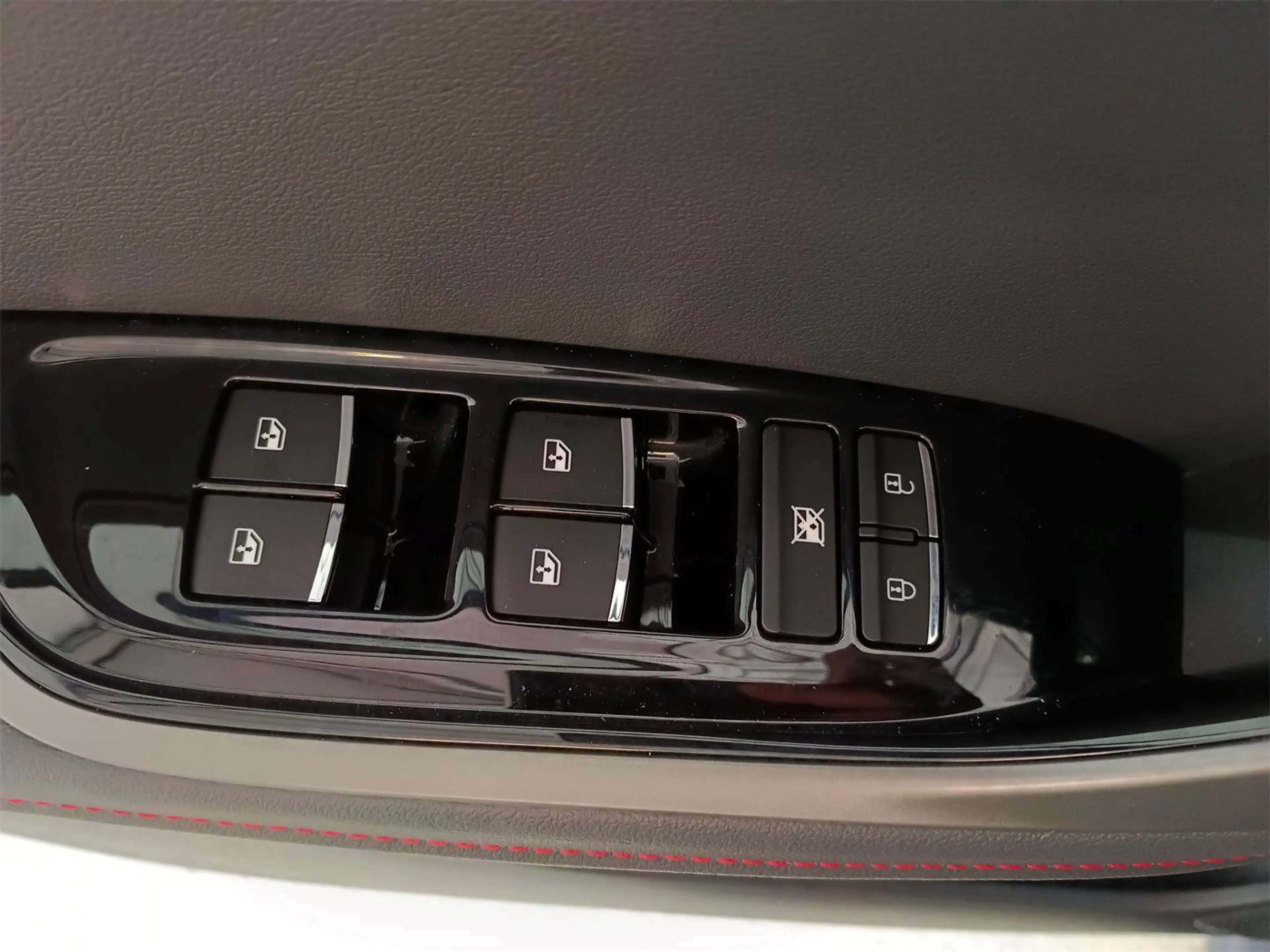 Maxus T60 Max Luxury Diesel *Vollausstattung* — photo 10