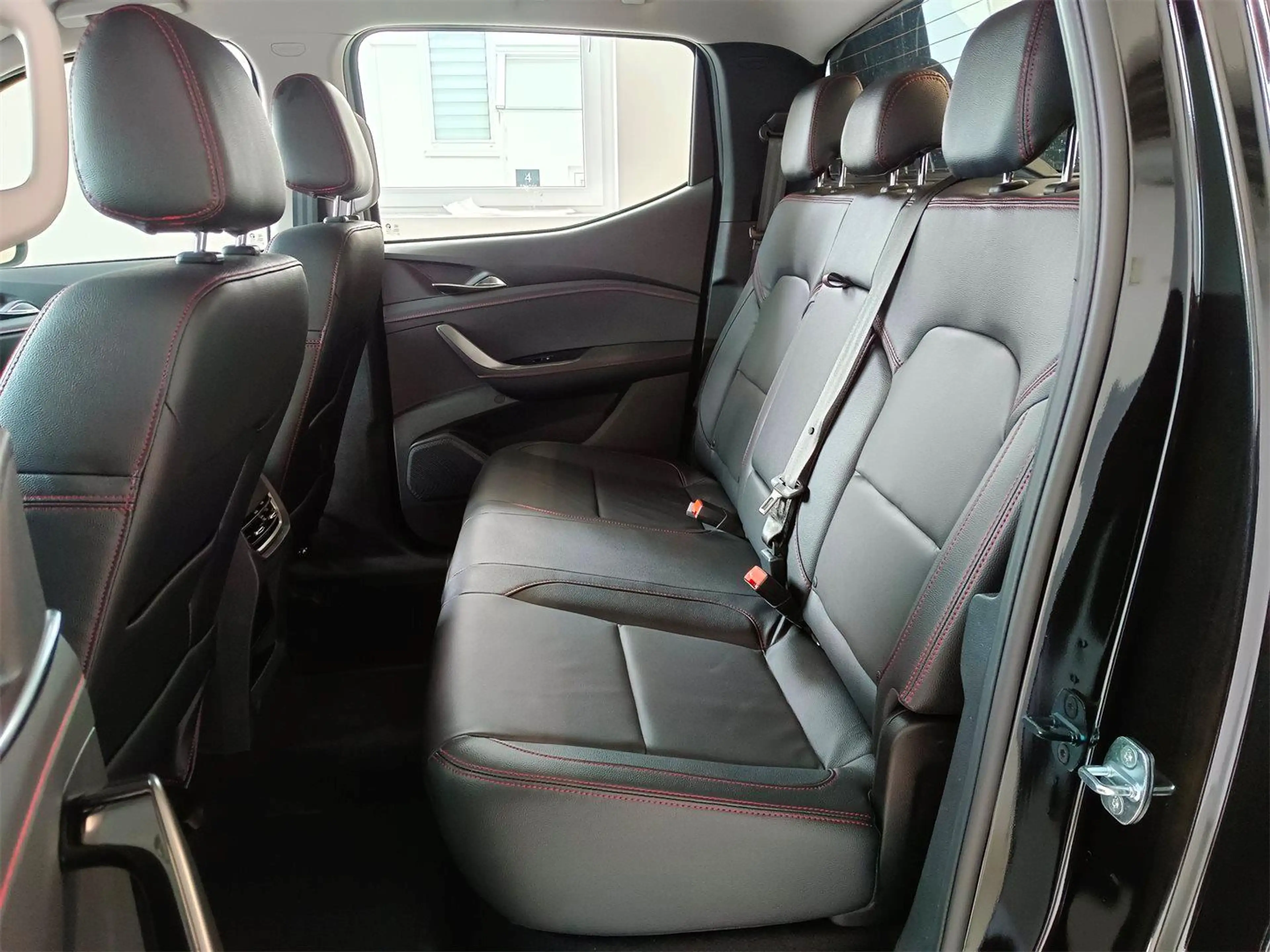 Maxus T60 Max Luxury Diesel *Vollausstattung* — photo 7