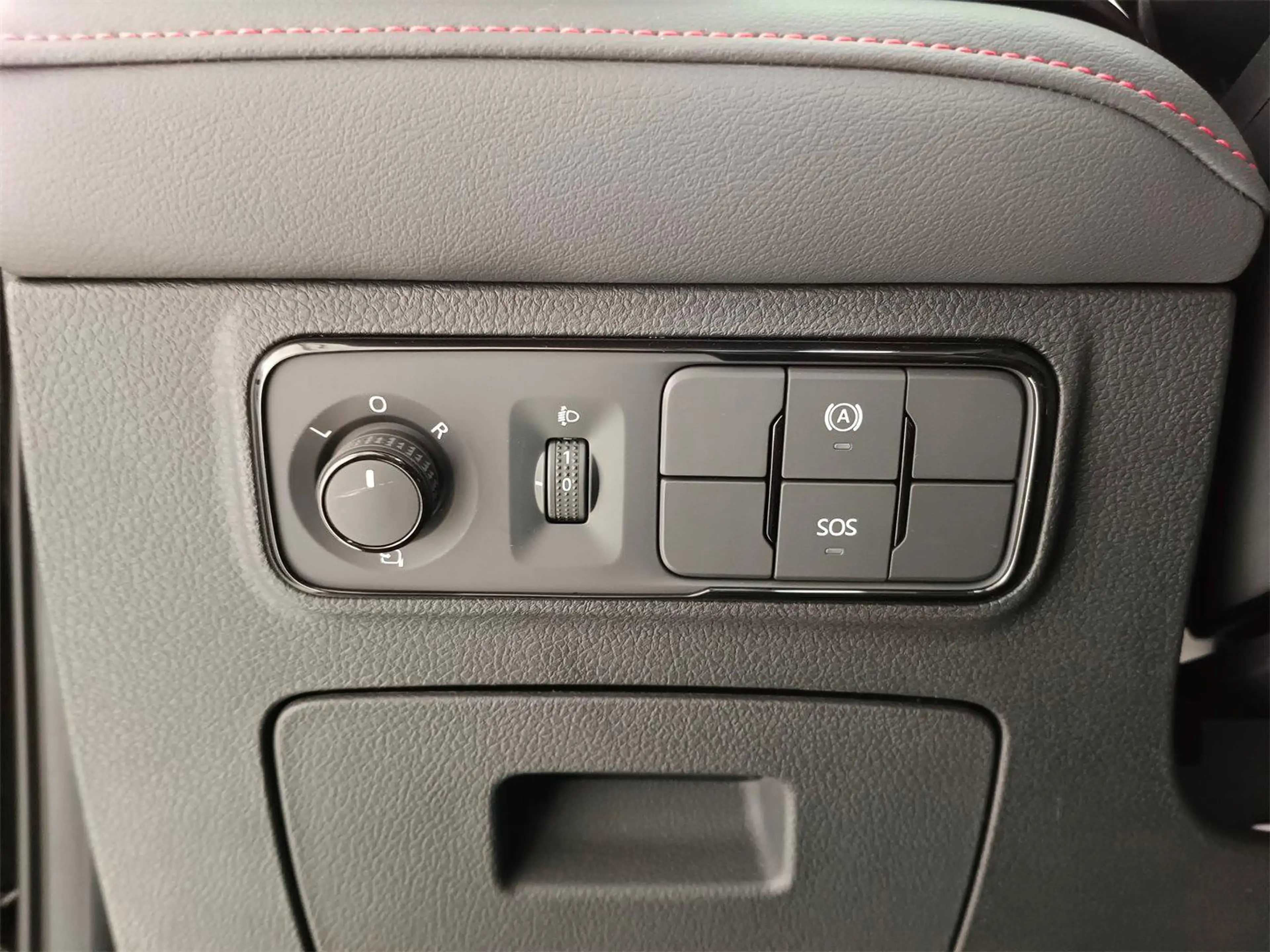 Maxus T60 Max Luxury Diesel *Vollausstattung* — photo 12