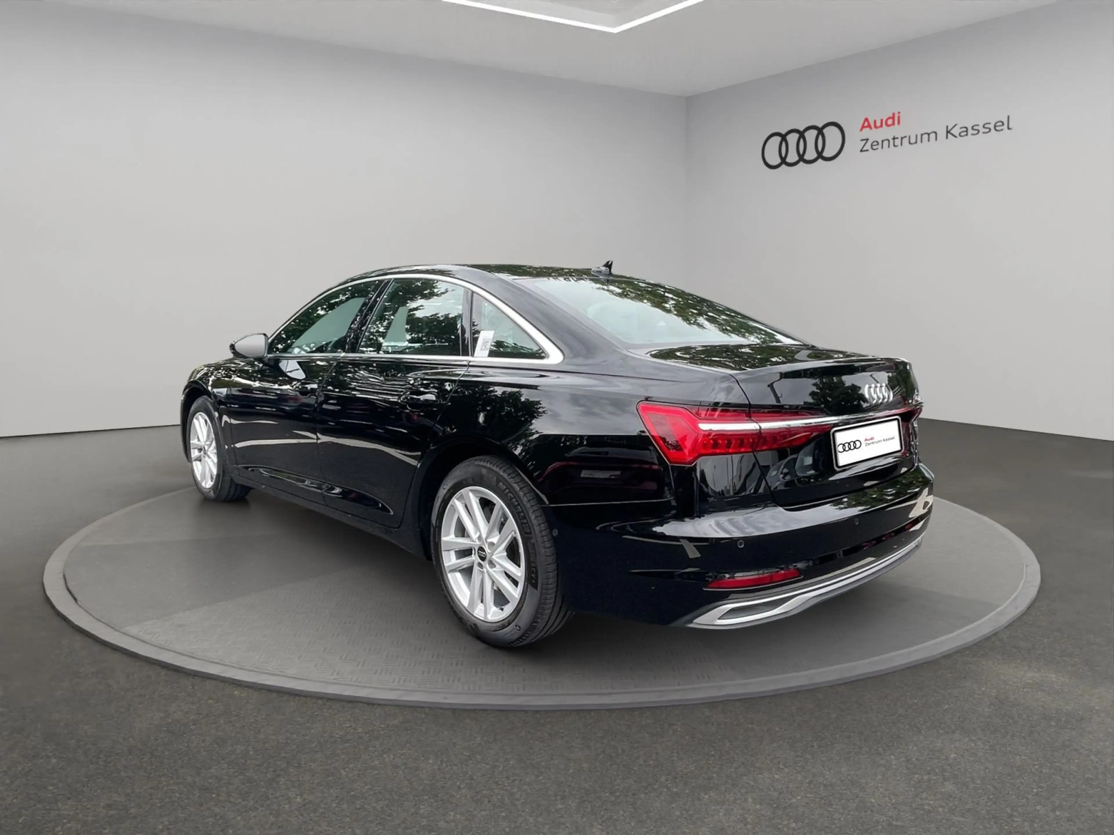 Audi A6 45 TFSI qu. Matrix B&O Pano 360° — photo 5