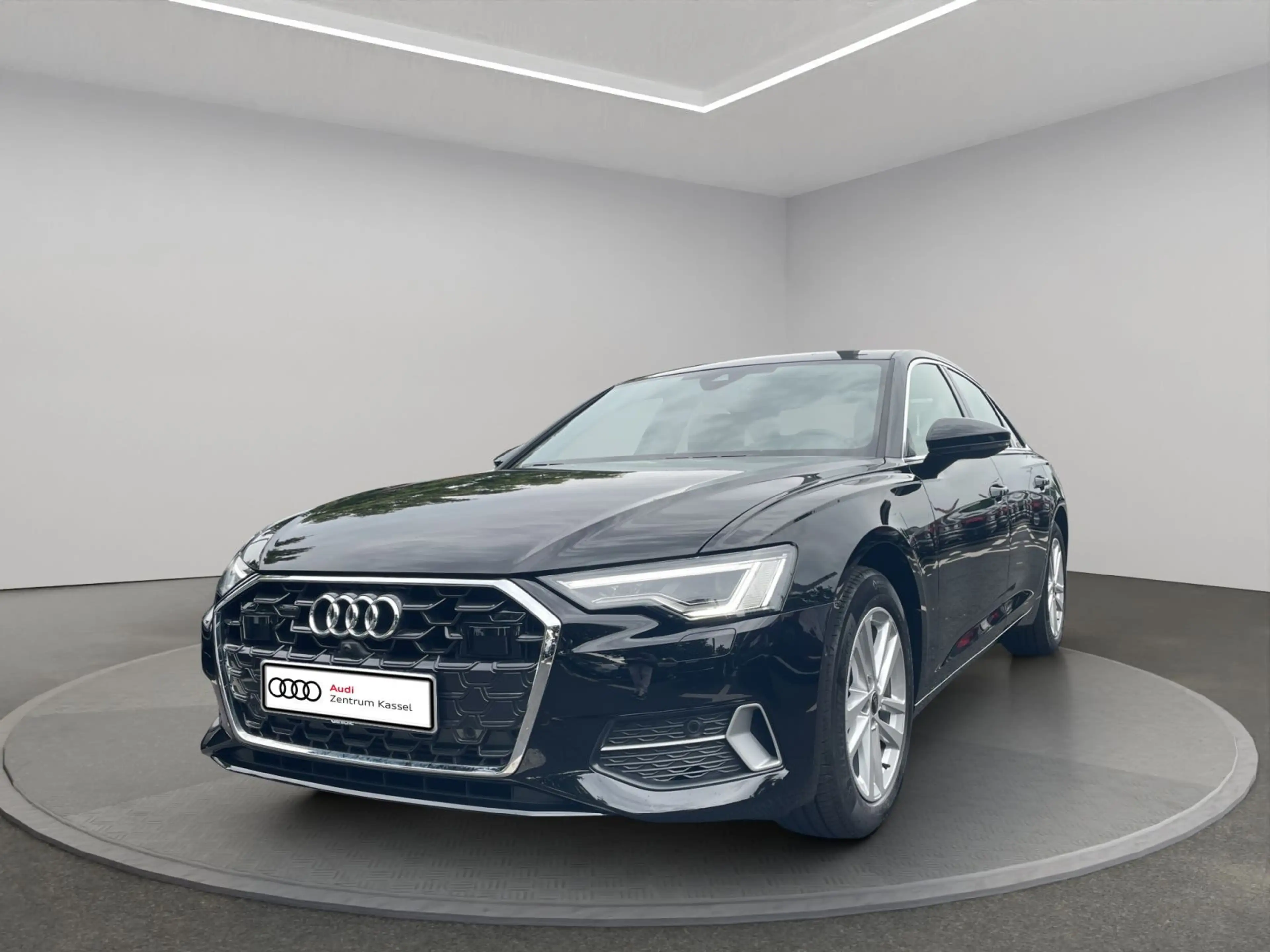 Audi A6 45 TFSI qu. Matrix B&O Pano 360° — photo 3