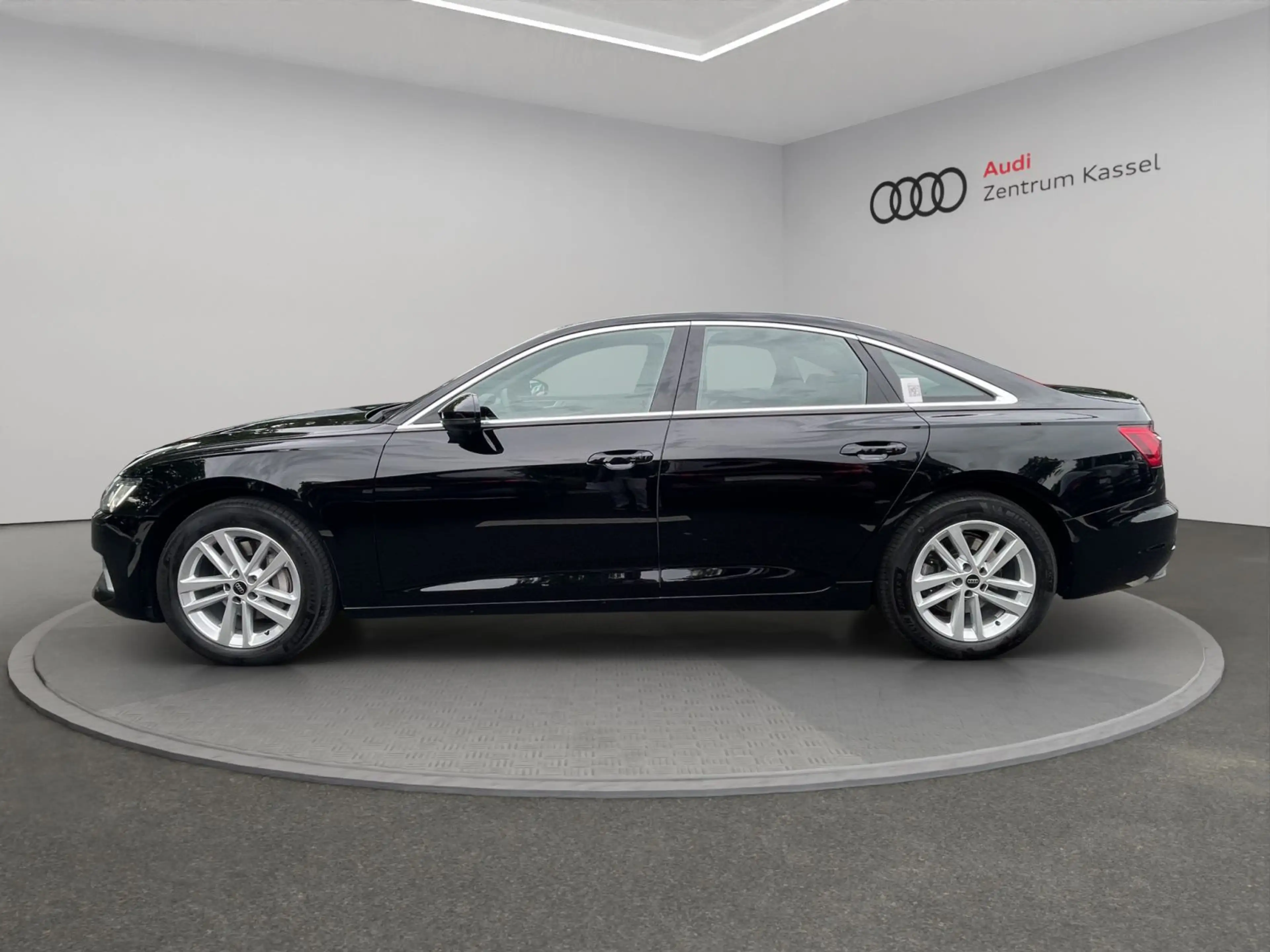 Audi A6 45 TFSI qu. Matrix B&O Pano 360° — photo 4