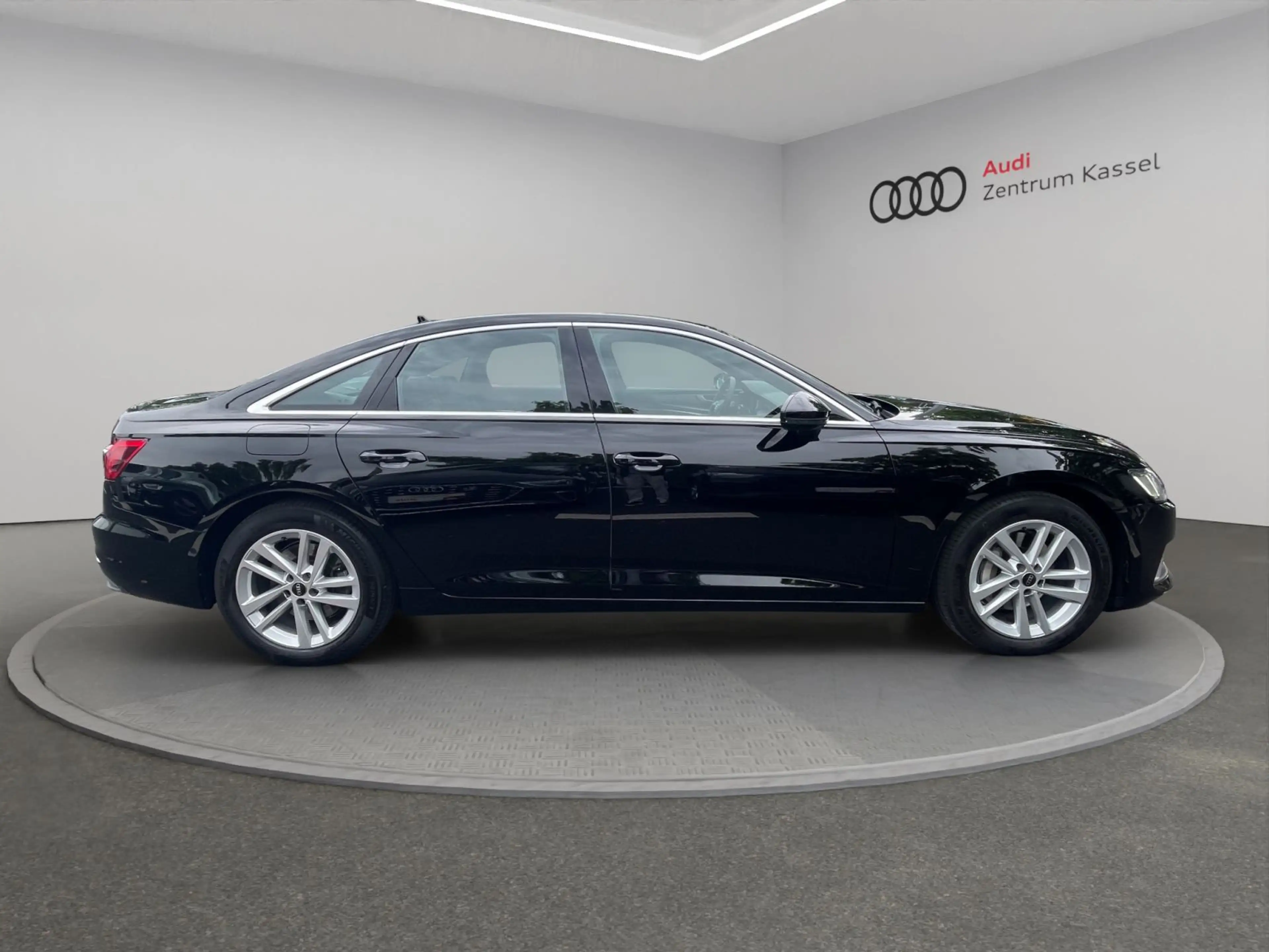 Audi A6 45 TFSI qu. Matrix B&O Pano 360° — photo 8