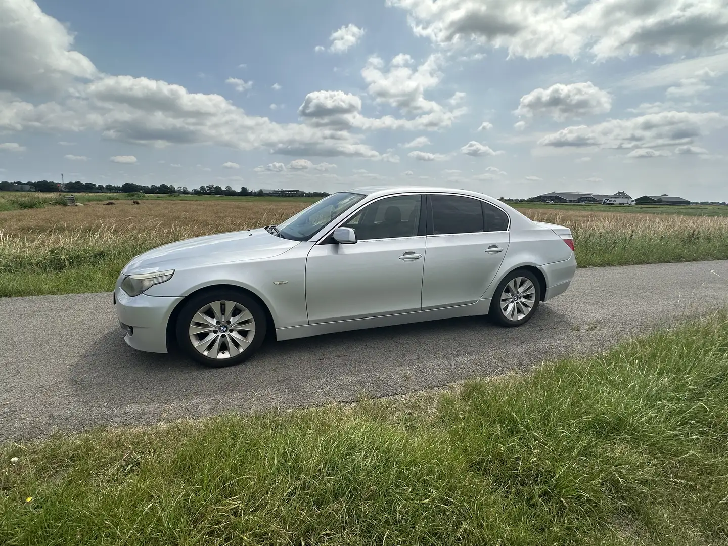 BMW 520 520i Executive Grijs - 2