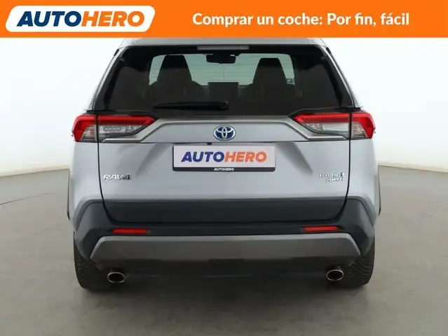 Toyota Rav4 view 5