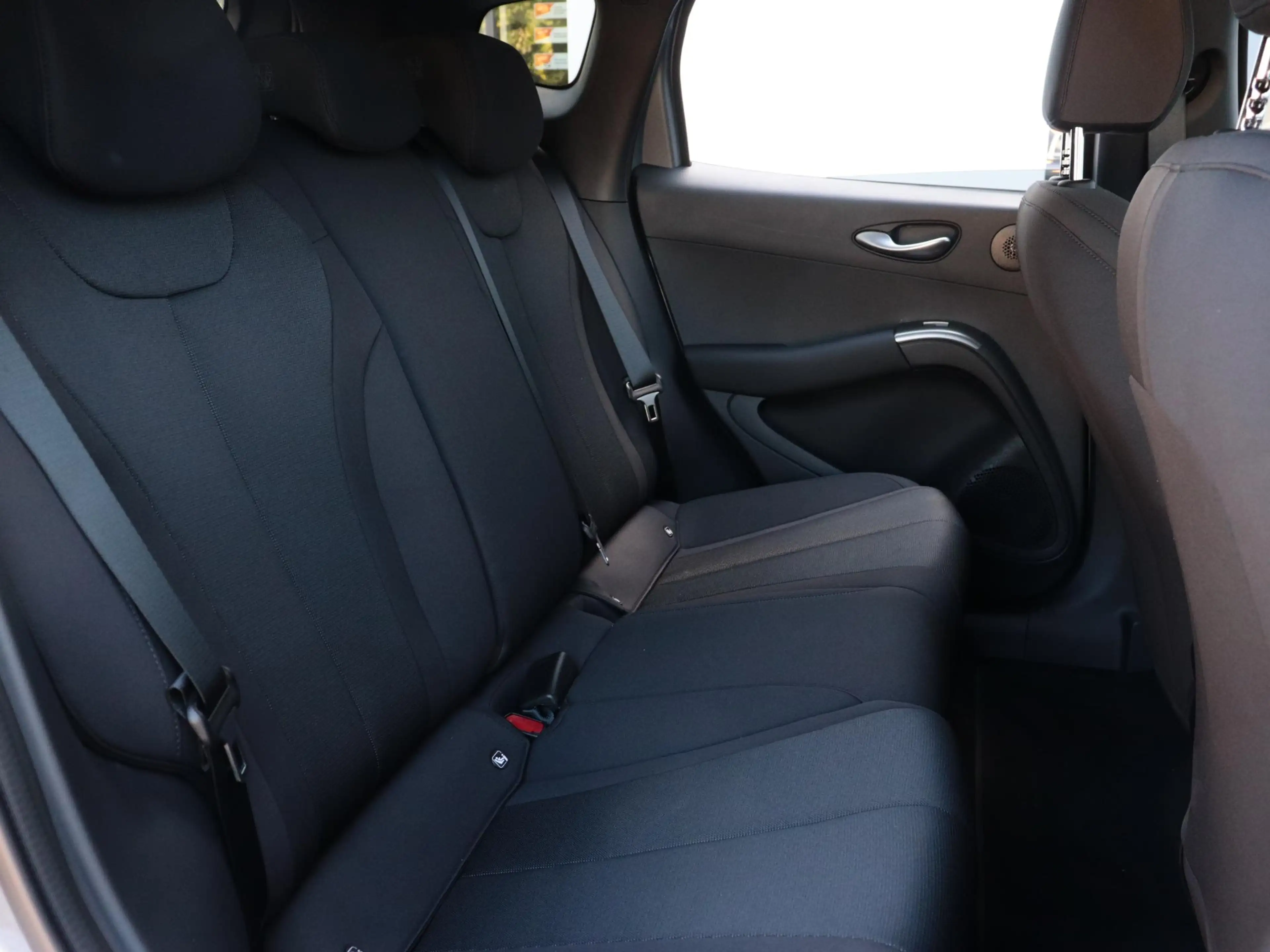 BYD Dolphin G 1.5L DM-i Boost | 105km Elektrisch actieradius | T — photo 7