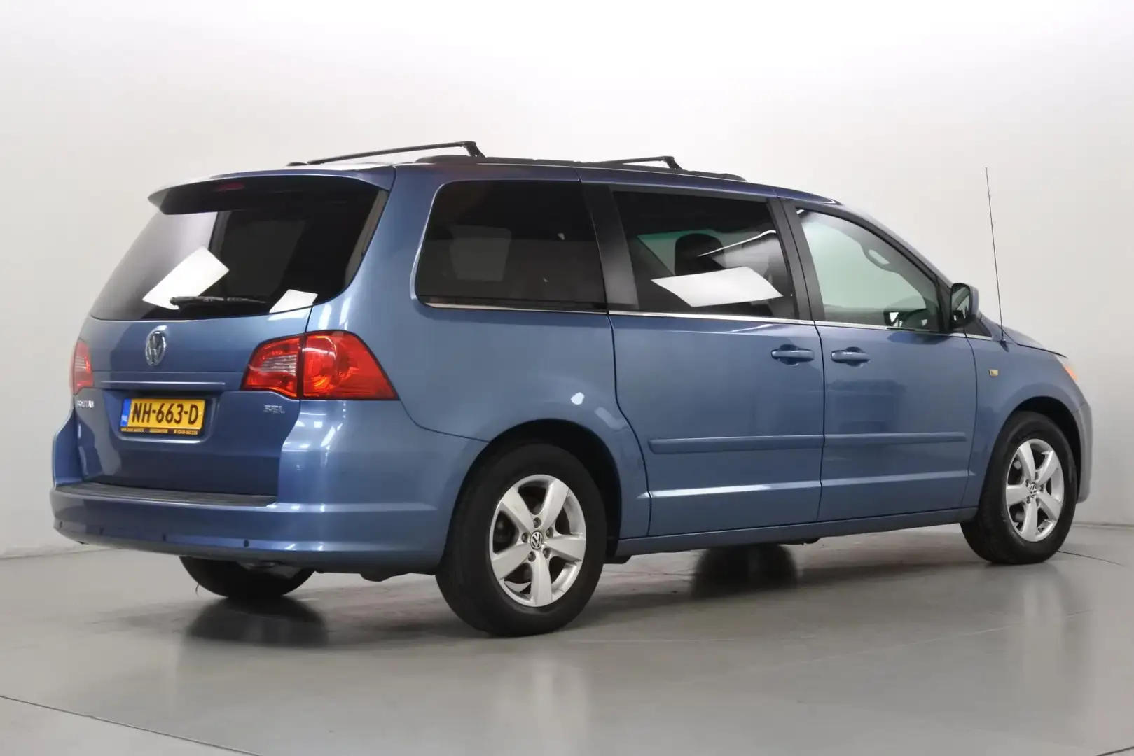 Volkswagen Routan 3.6 V6 SEL Stow&Go 3e zitrij Blauw - 2
